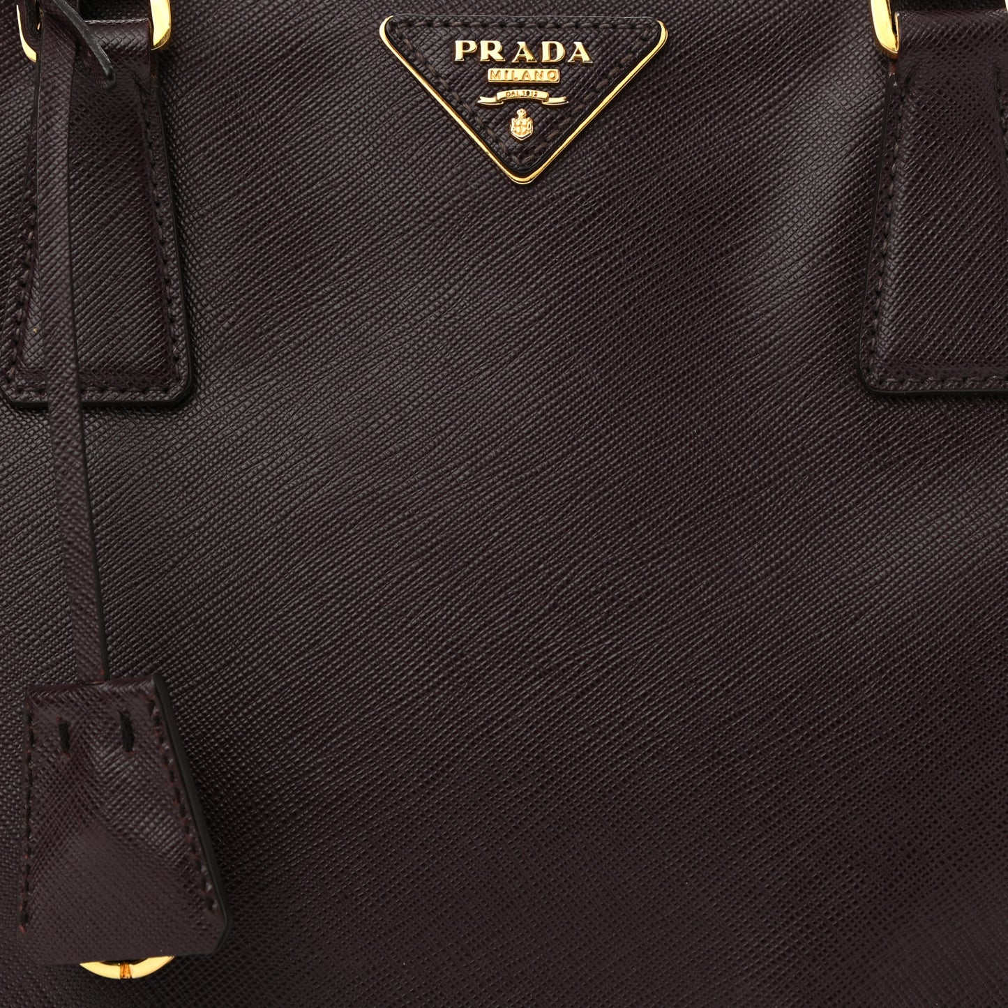 Saffiano Medium Galleria Double Zip Tote Amaranto