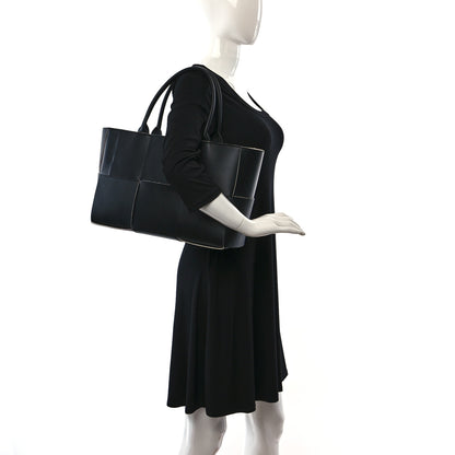 Bottega Veneta Nappa Maxi Intrecciato Arco Tote Black White 2 of 8