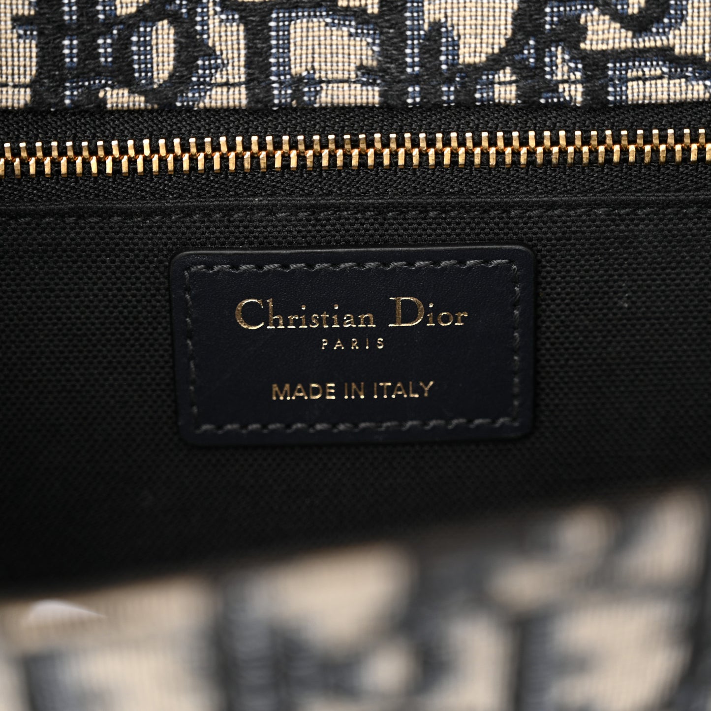 Oblique 30 Montaigne Chain Flap Bag Blue