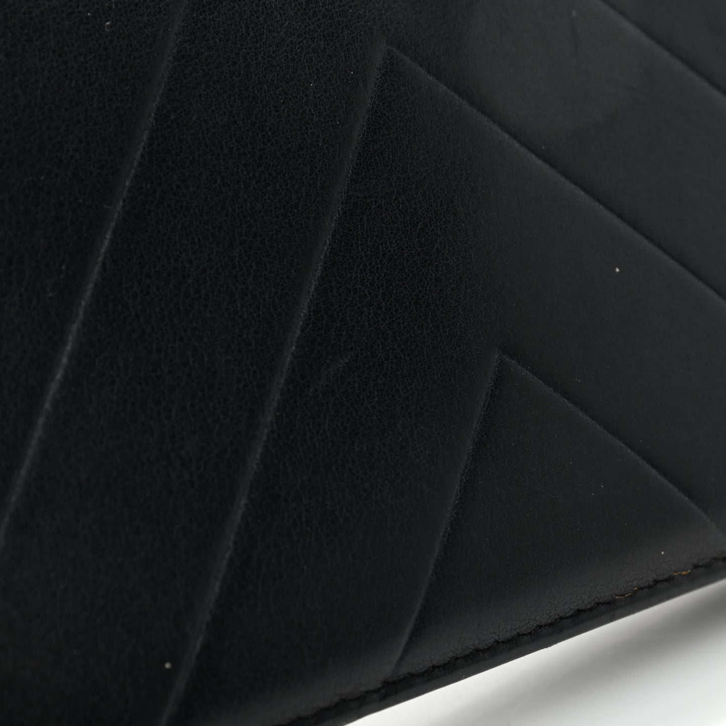Lambskin Chevron Quilted CC Yen Wallet Black