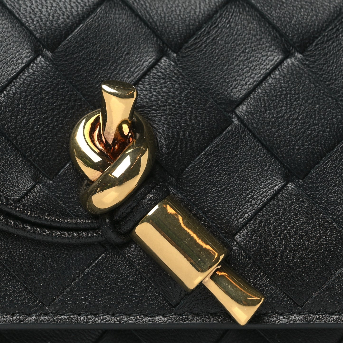 Nappa Intrecciato Andiamo Flap Card Case Black
