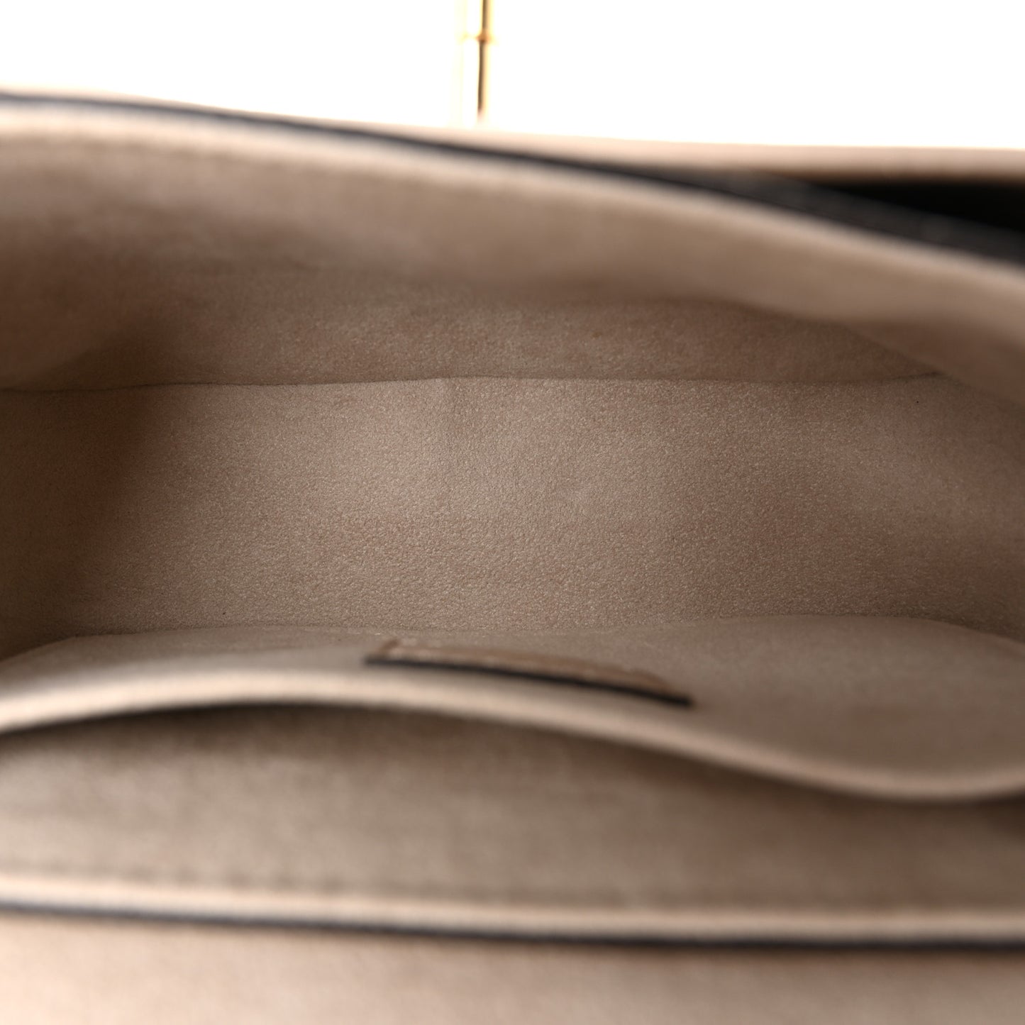 Grained Calfskin Lockme Tender Greige