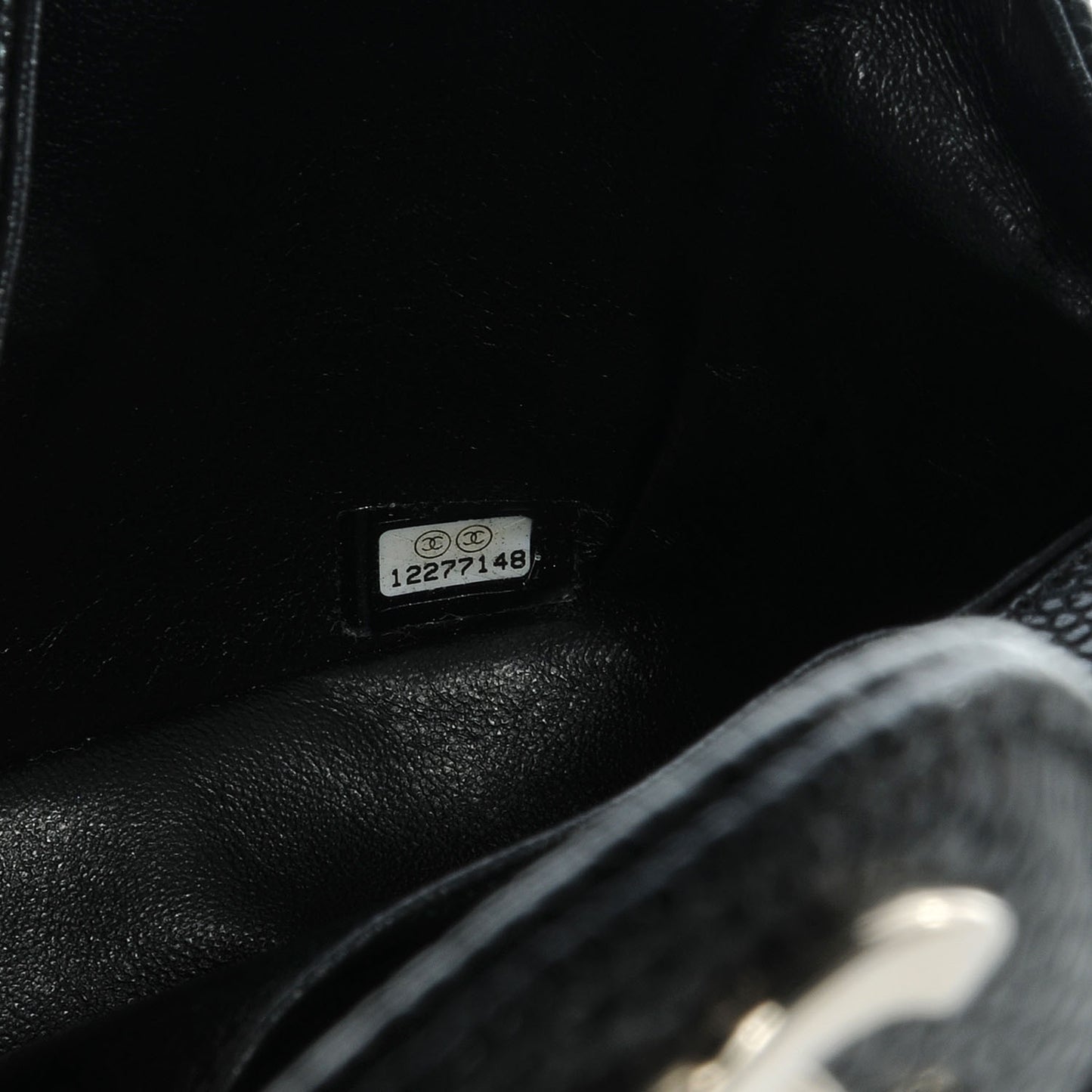 Caviar East West Flap Black