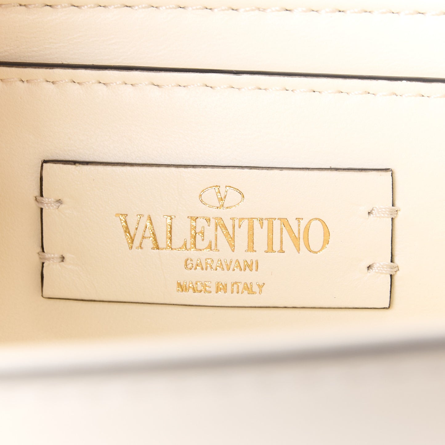 Vitello Sculpture Shoulder Bag Ivory