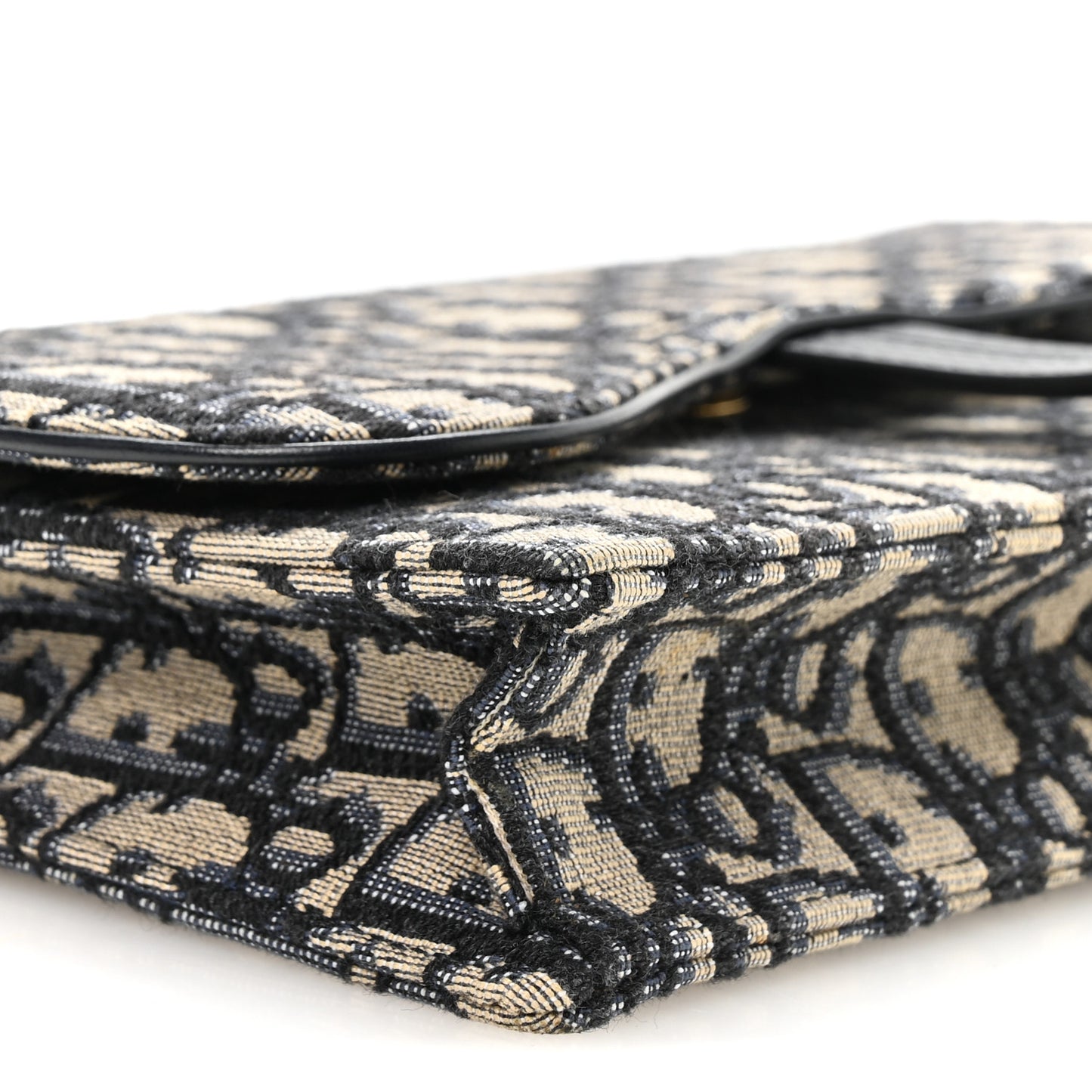 Oblique Saddle Chain Pouch Blue