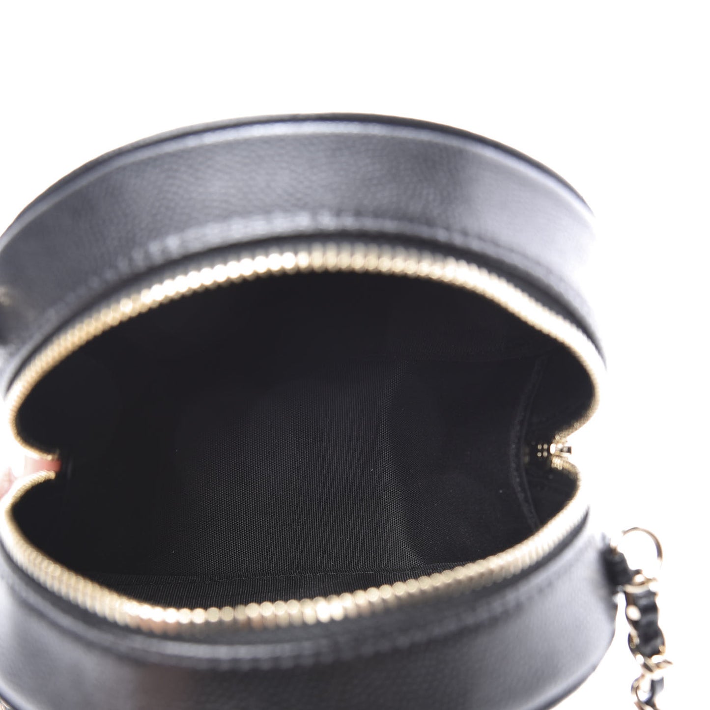 Caviar Quilted French New Wave Round Clutch With Chain Black