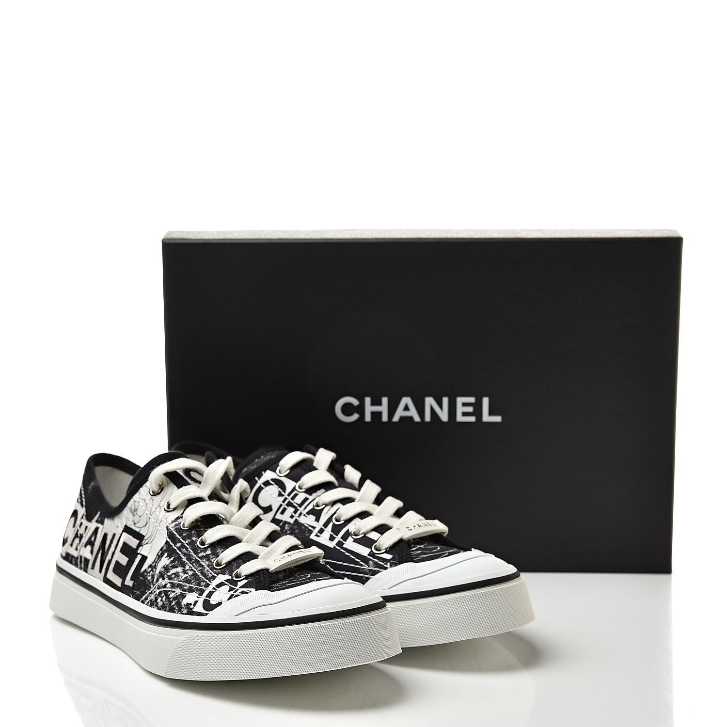Chanel Printed Fabric Low Top Logo Sneakers 38.5 White Black 9 of 9