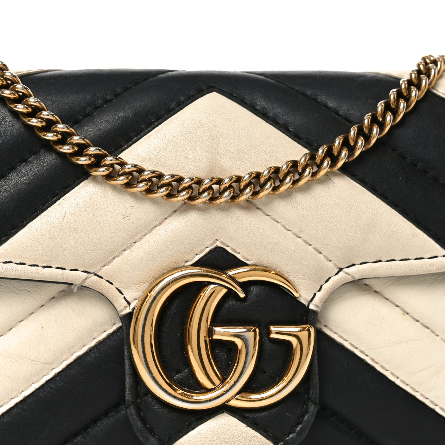Calfskin Matelasse Super Mini GG Marmont Shoulder Bag Black White