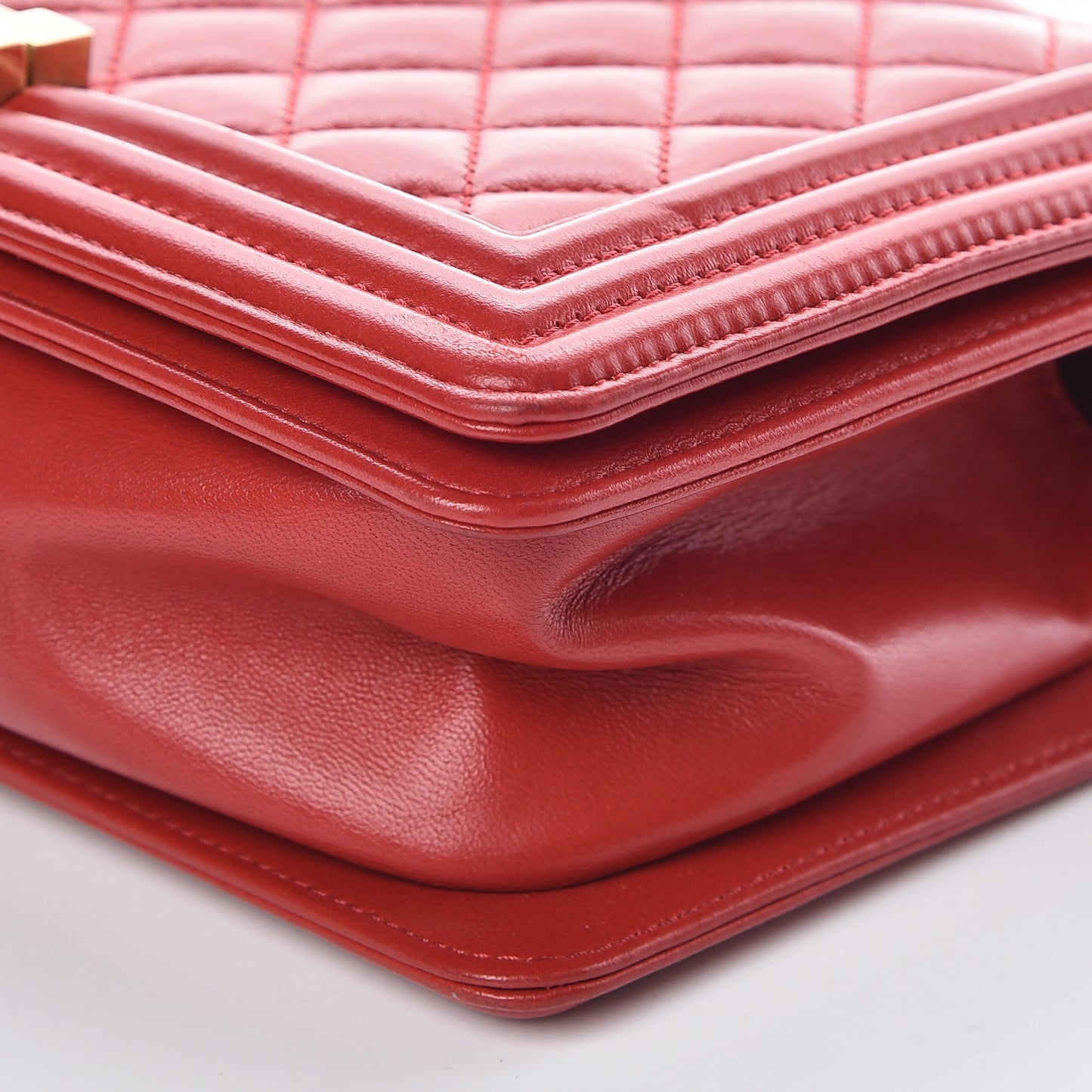 Lambskin Quilted Medium Boy Flap Red