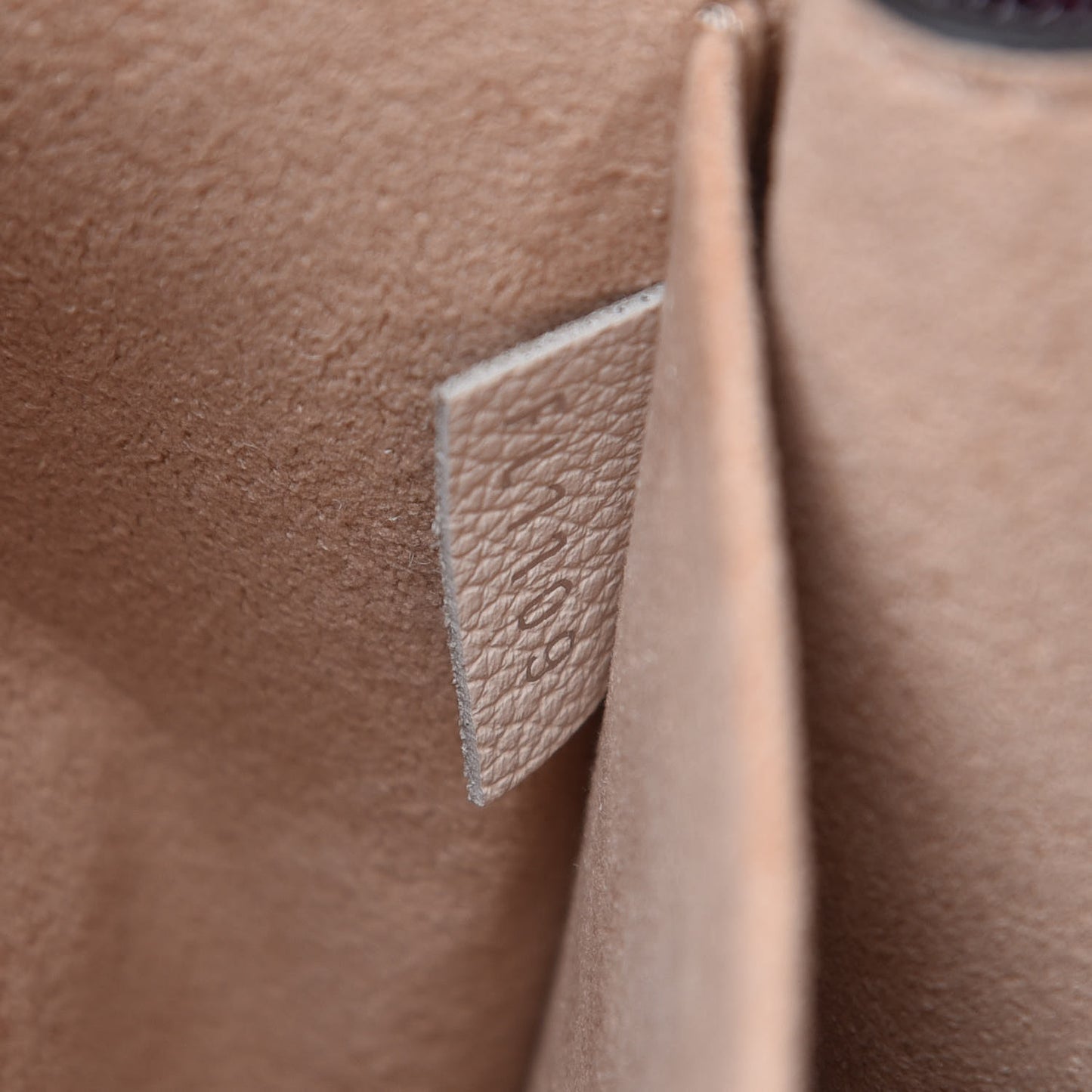 Soft Calfskin Mylockme Chain Bag BB Rose Silk Quartz Calla