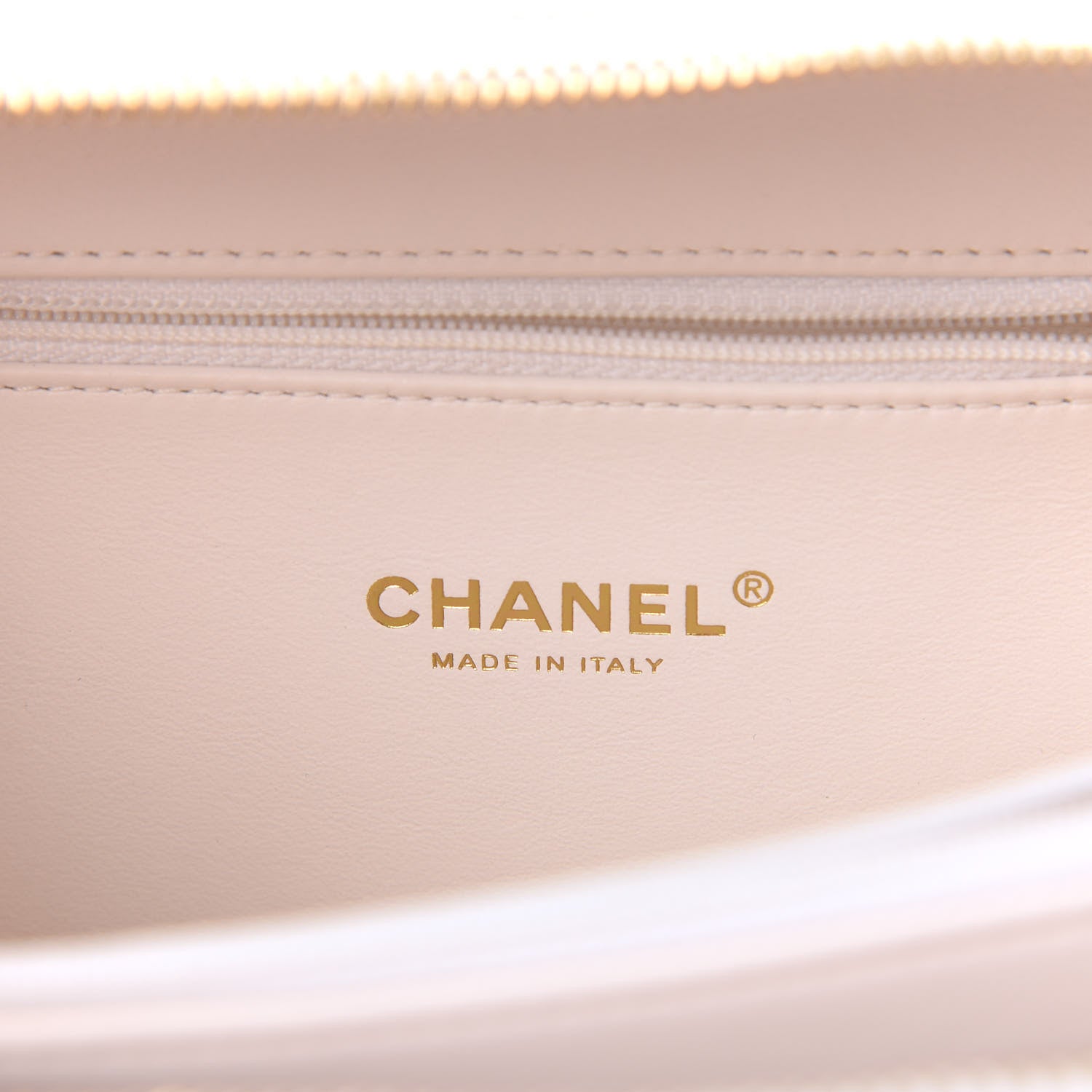 Chanel Goatskin Quilted Medium CC Filigree Vanity Case White 8 of 11