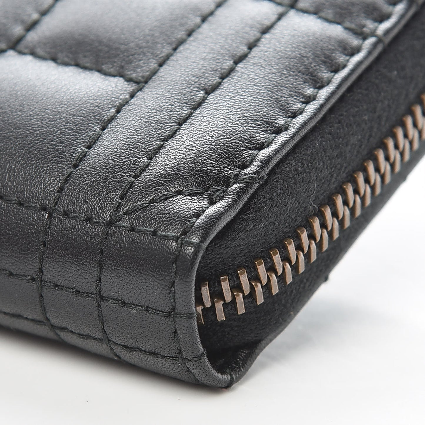 Calfskin Matelasse Pearly GG Marmont Zip Around Wallet Black