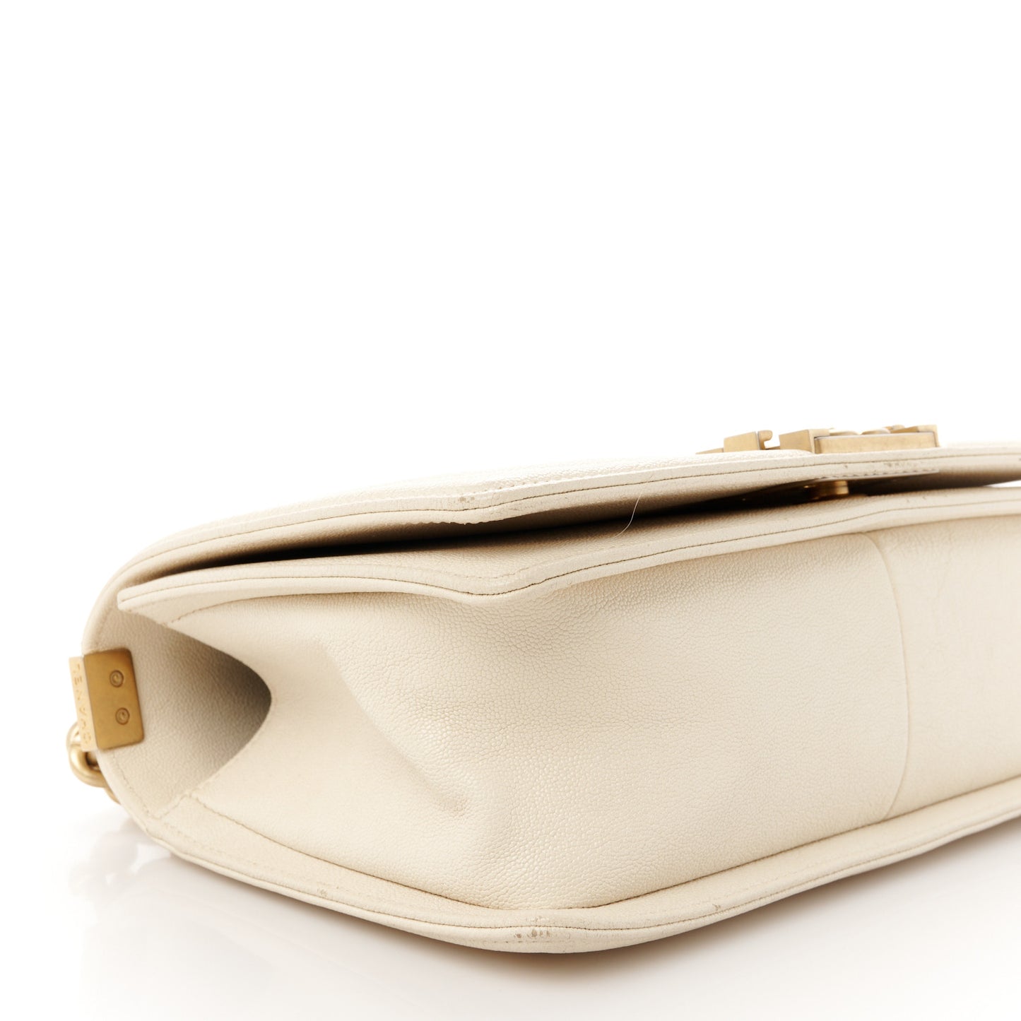 Caviar Quilted Medium Boy Flap White