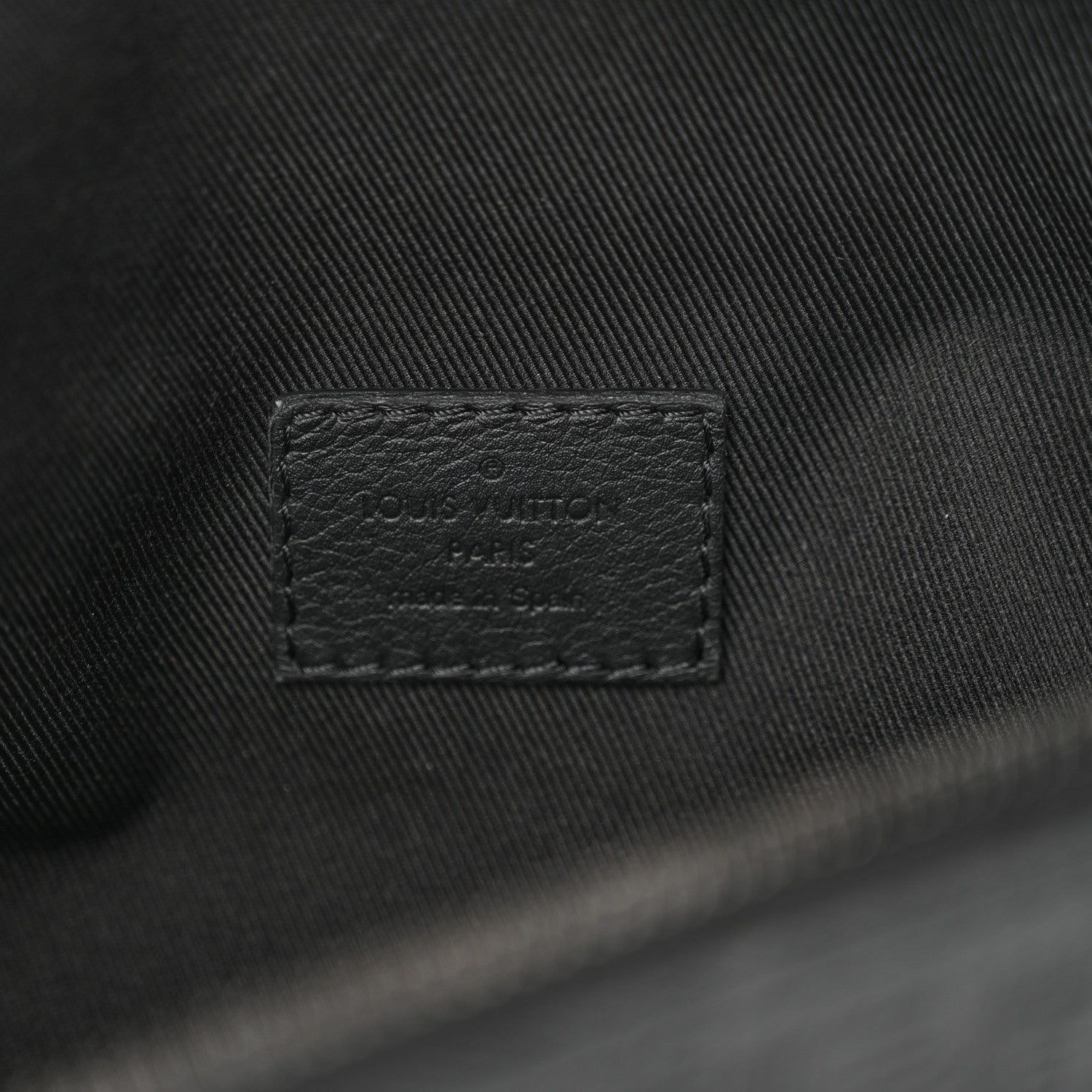 Louis Vuitton Calfskin Monogram Shadow Discovery Bumbag Black 6 of 9