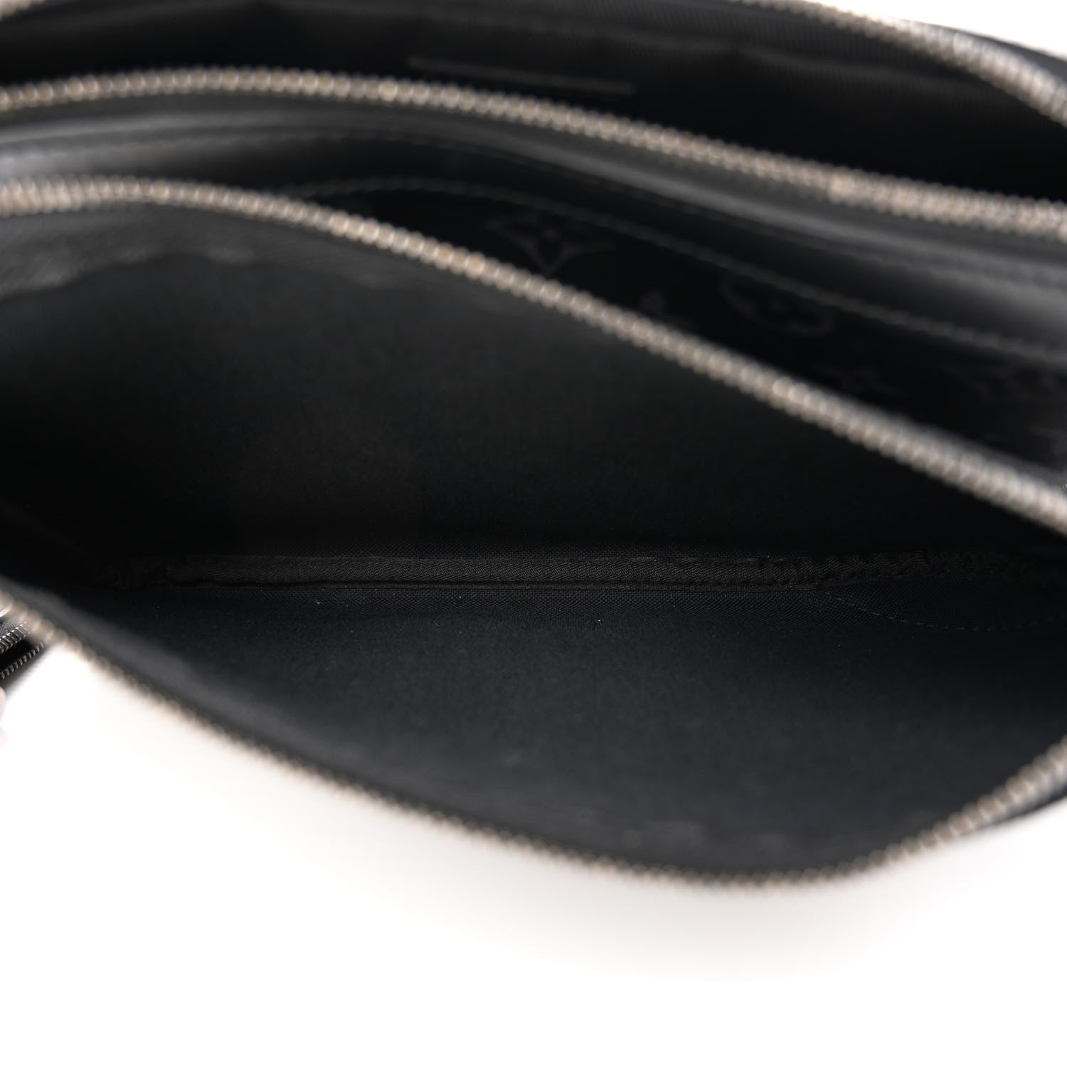 Louis Vuitton Reverse Monogram Eclipse Trio Messenger 6 of 11