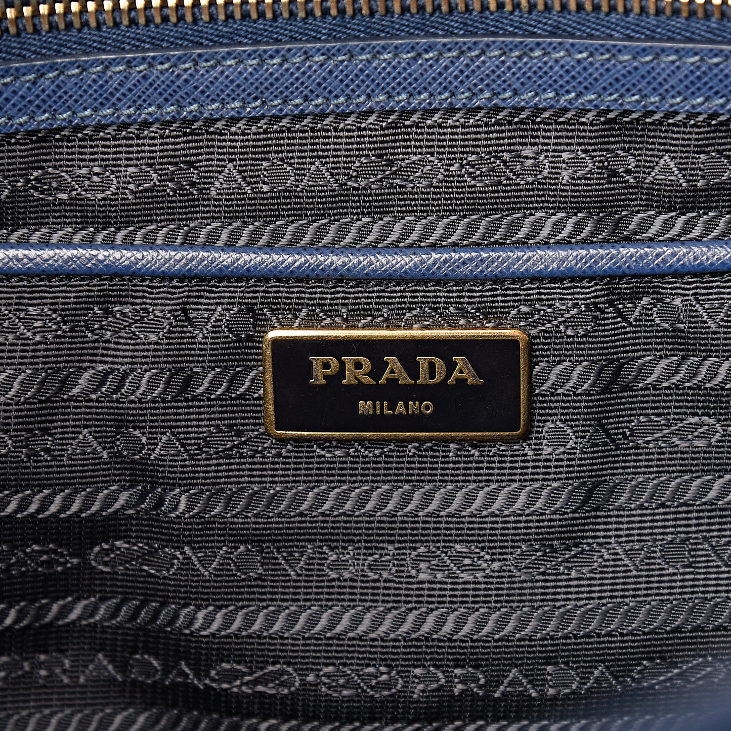 Saffiano Lux Medium Tote Bluette