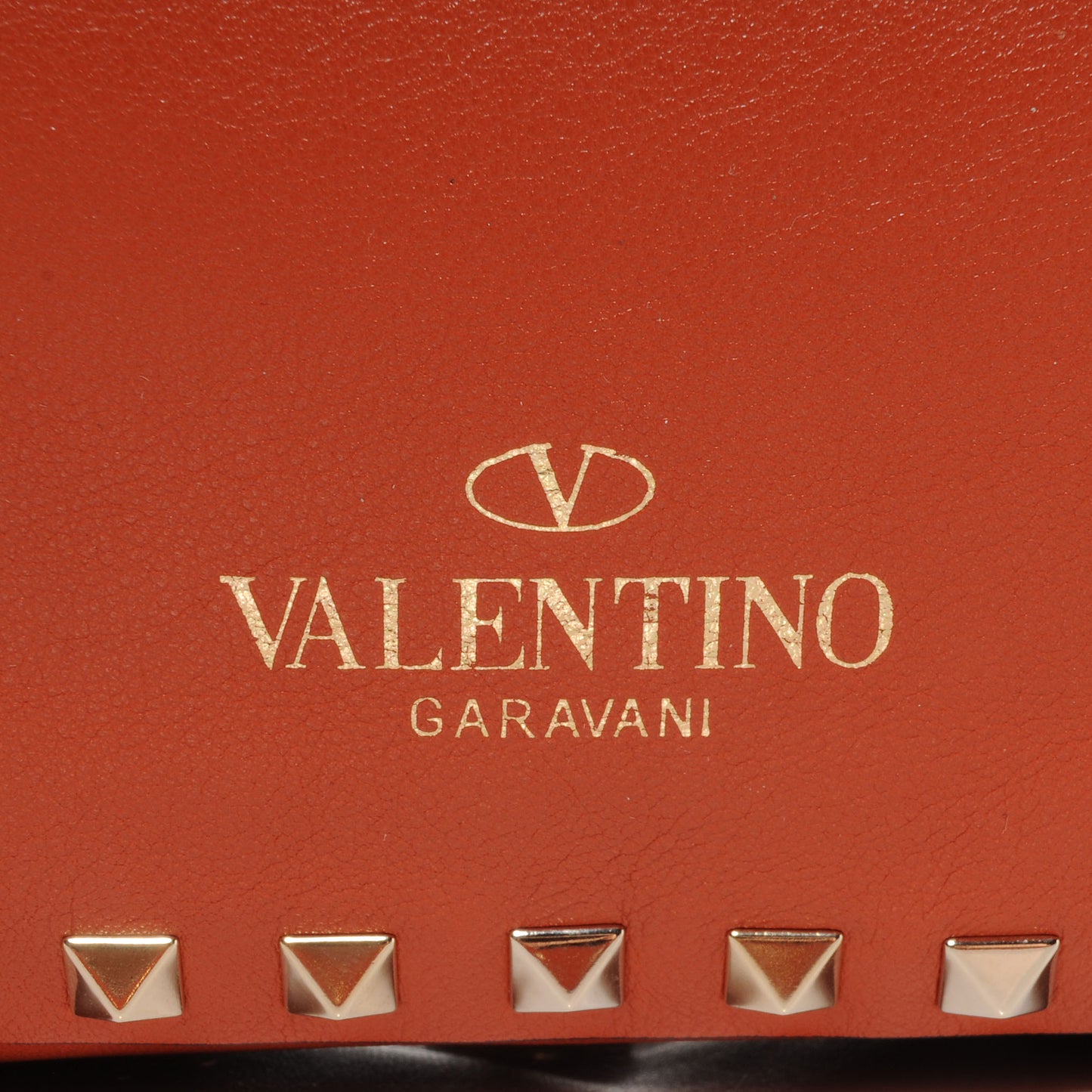 Vitello Medium Rockstud Tote English Red