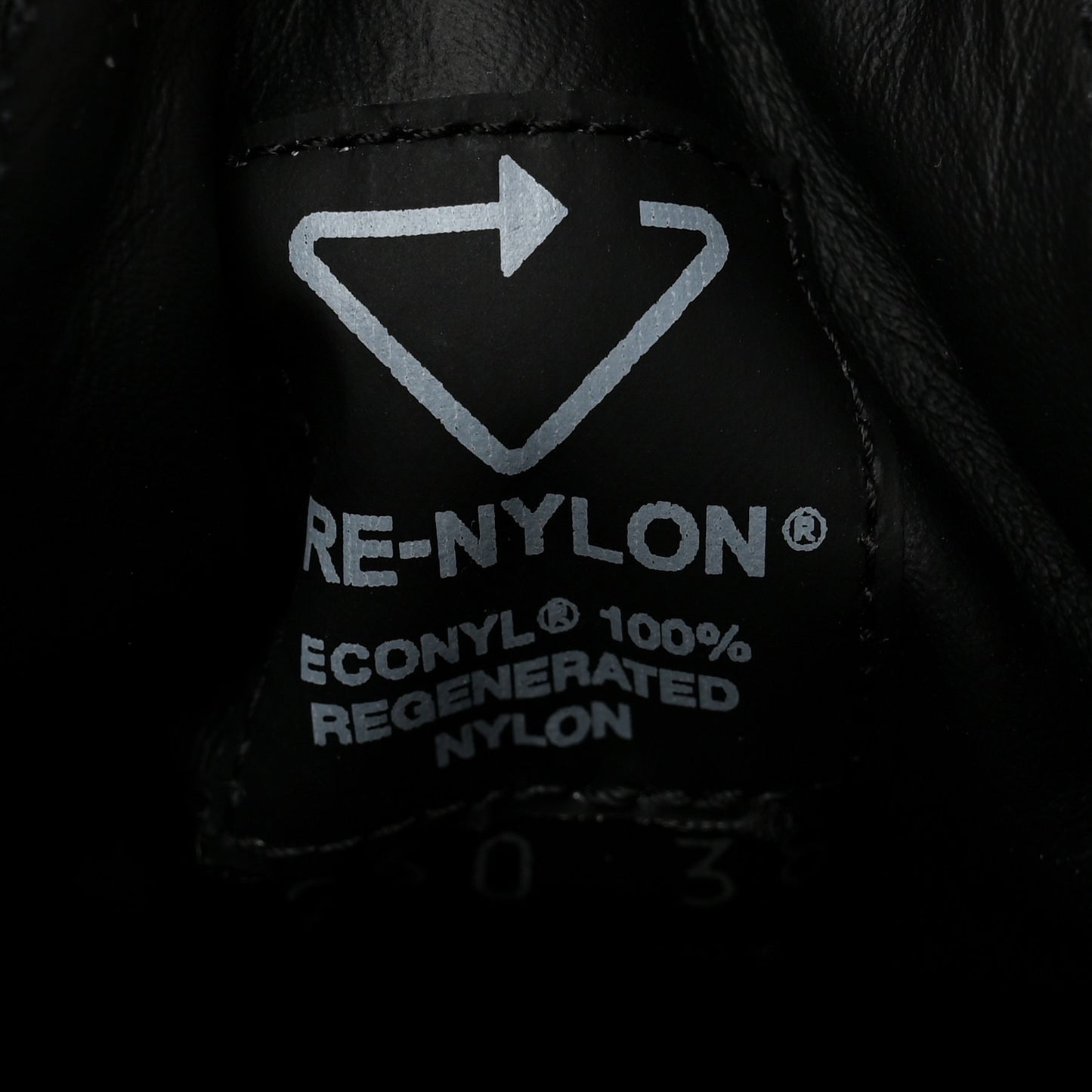 Re-Nylon Gabardine Triangle Logo Double Wheel 50mm Sneakers 38 Black