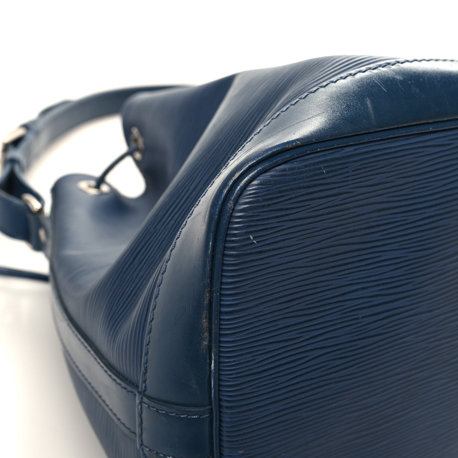 Louis Vuitton Epi Noe Toledo 11 of 14