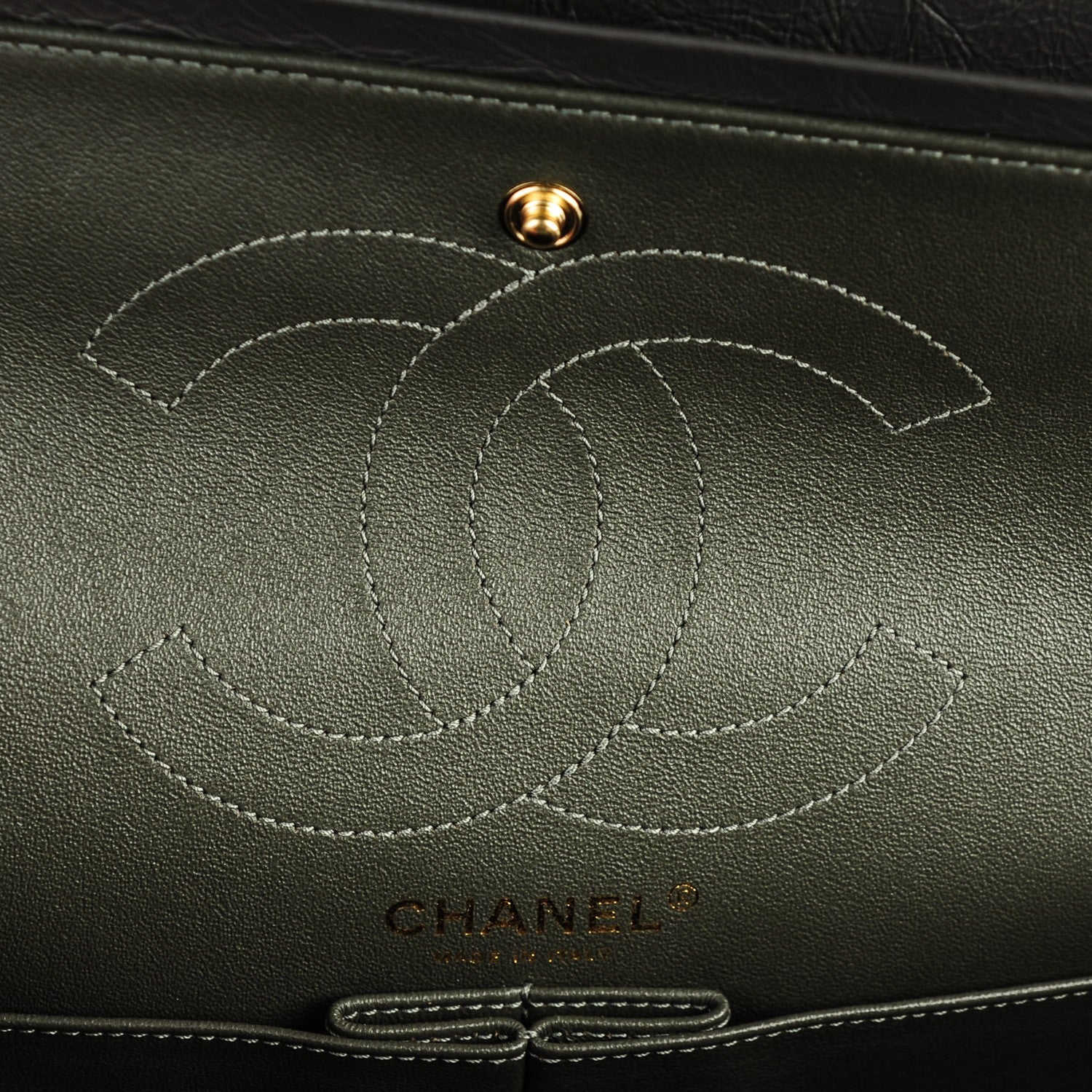Chanel Aged Calfskin Chevron 2.55 Reissue 226 Dark Grey 6 of 8