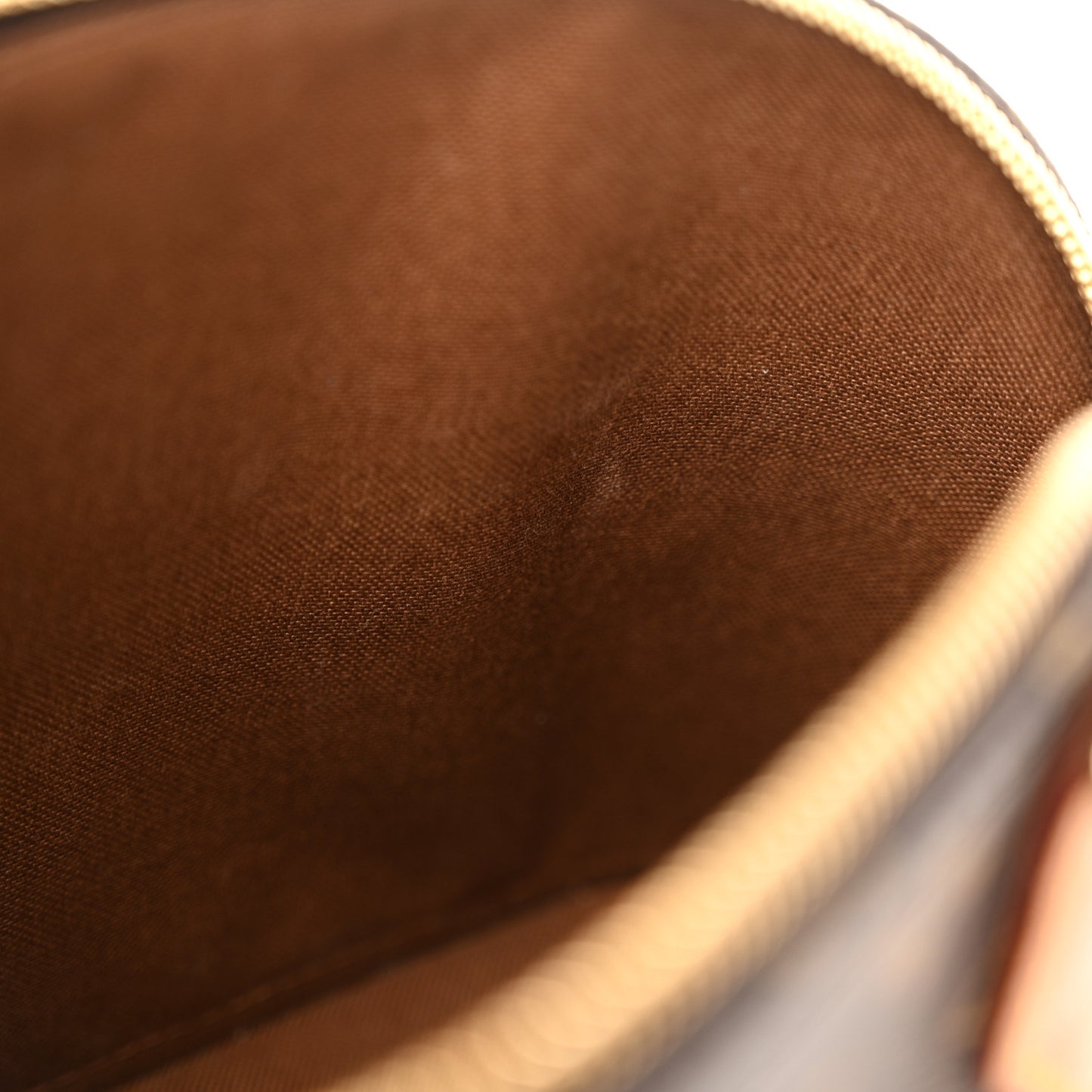 Monogram Alma BB