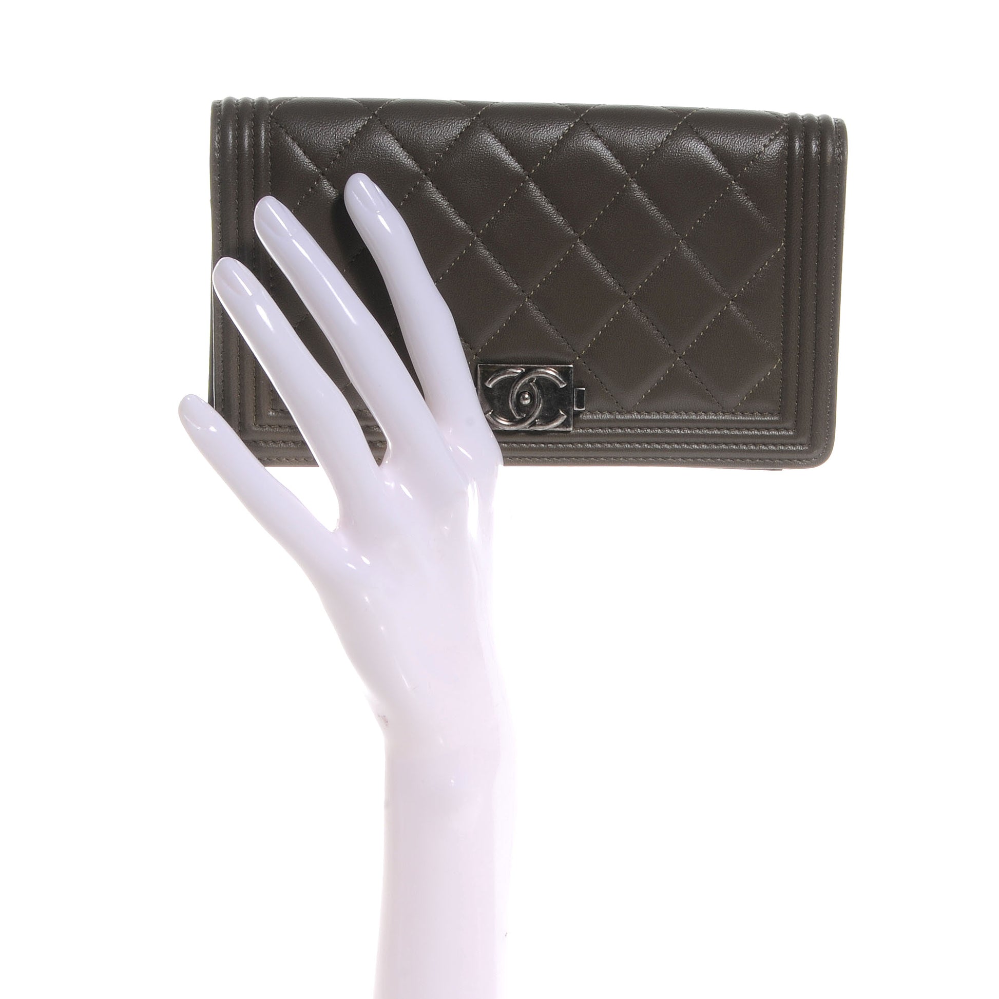 Chanel Lambskin Quilted Boy Yen Wallet Dark Green 2 of 8
