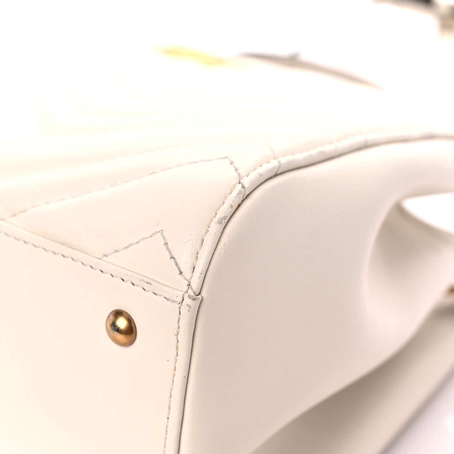 Calfskin Matelasse Small GG Marmont Tote White