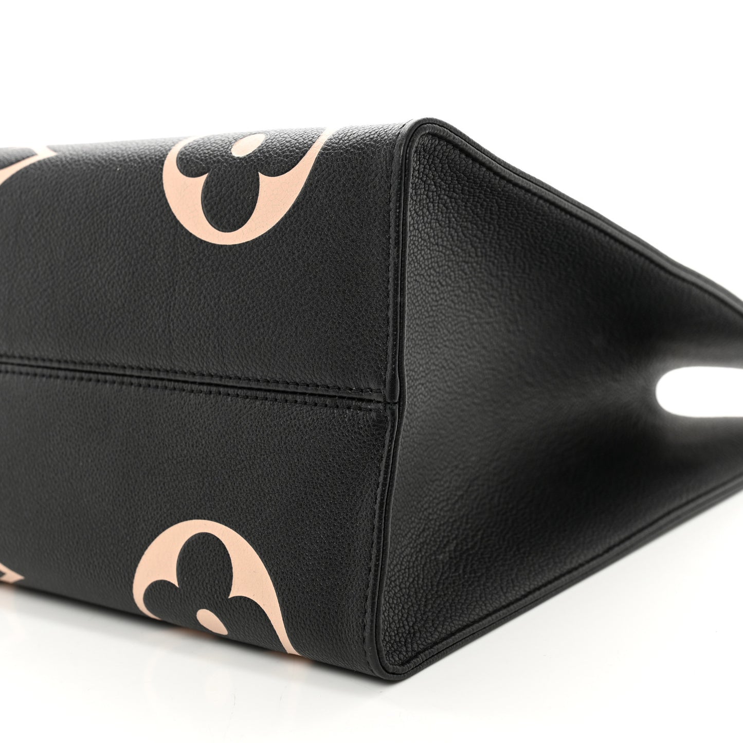 LOUIS VUITTON Empreinte Monogram Giant Onthego GM Black Beige