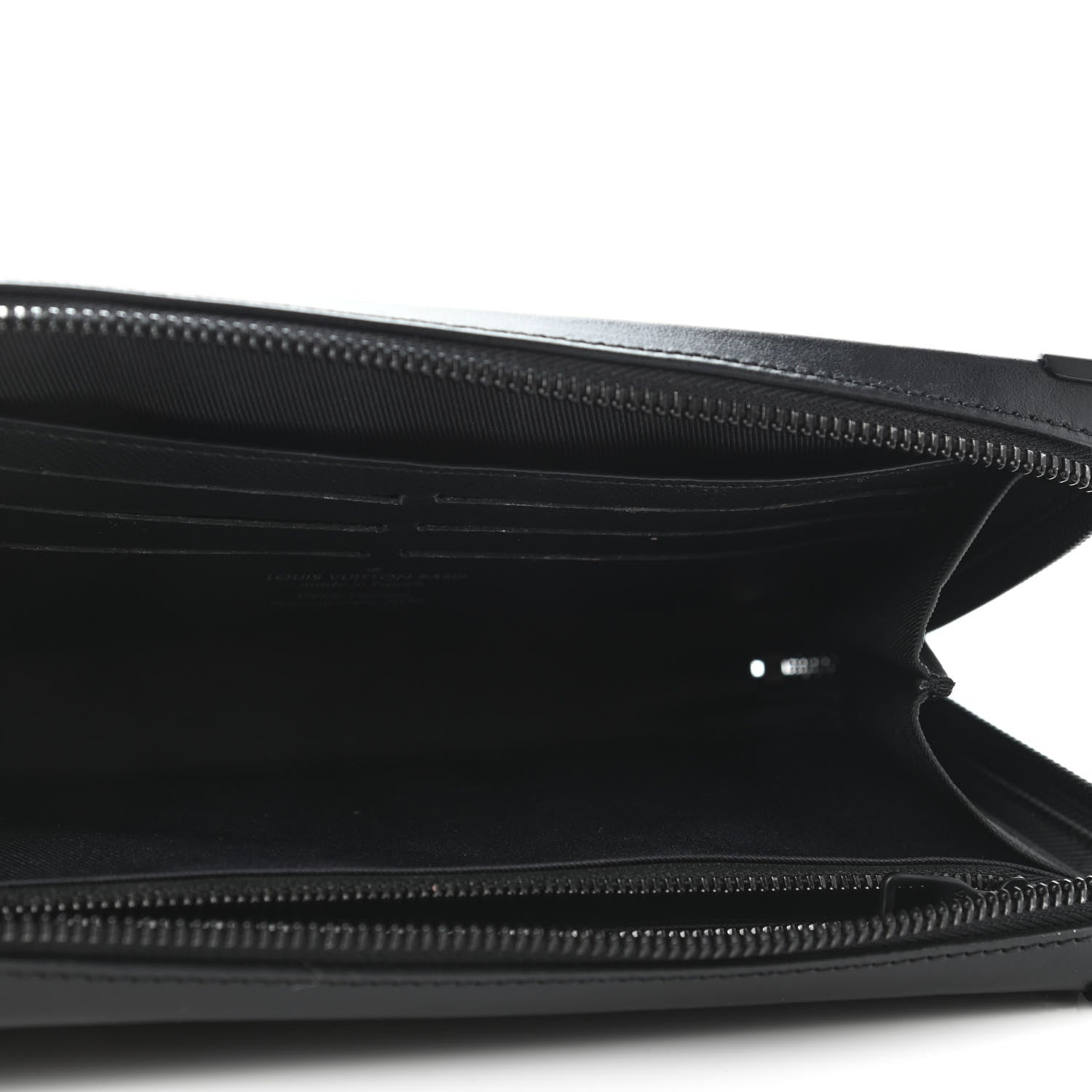 Louis Vuitton Monogram Tuffetage Soft Trunk Clutch Black 4 of 4