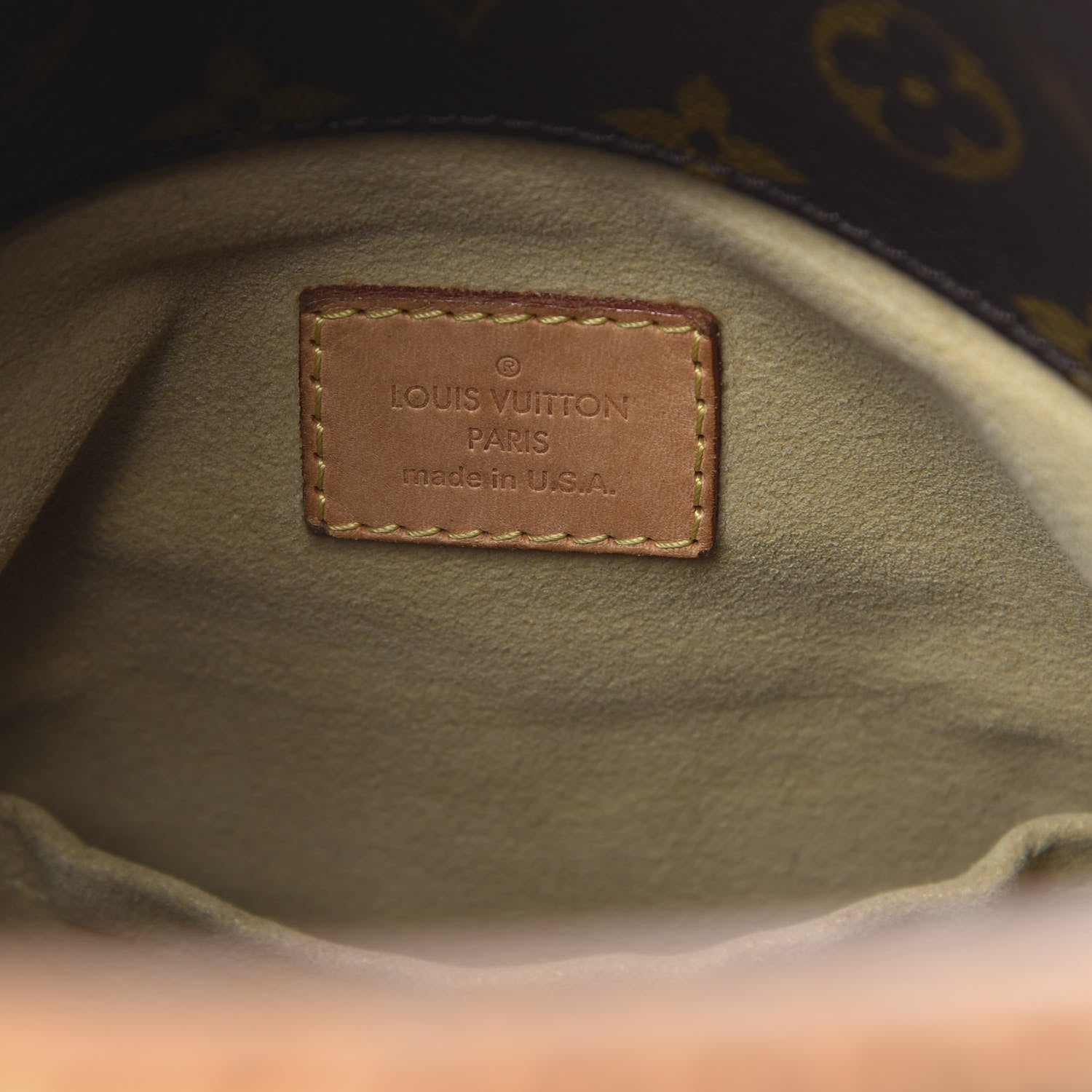 Louis Vuitton Monogram Artsy MM 5 of 12