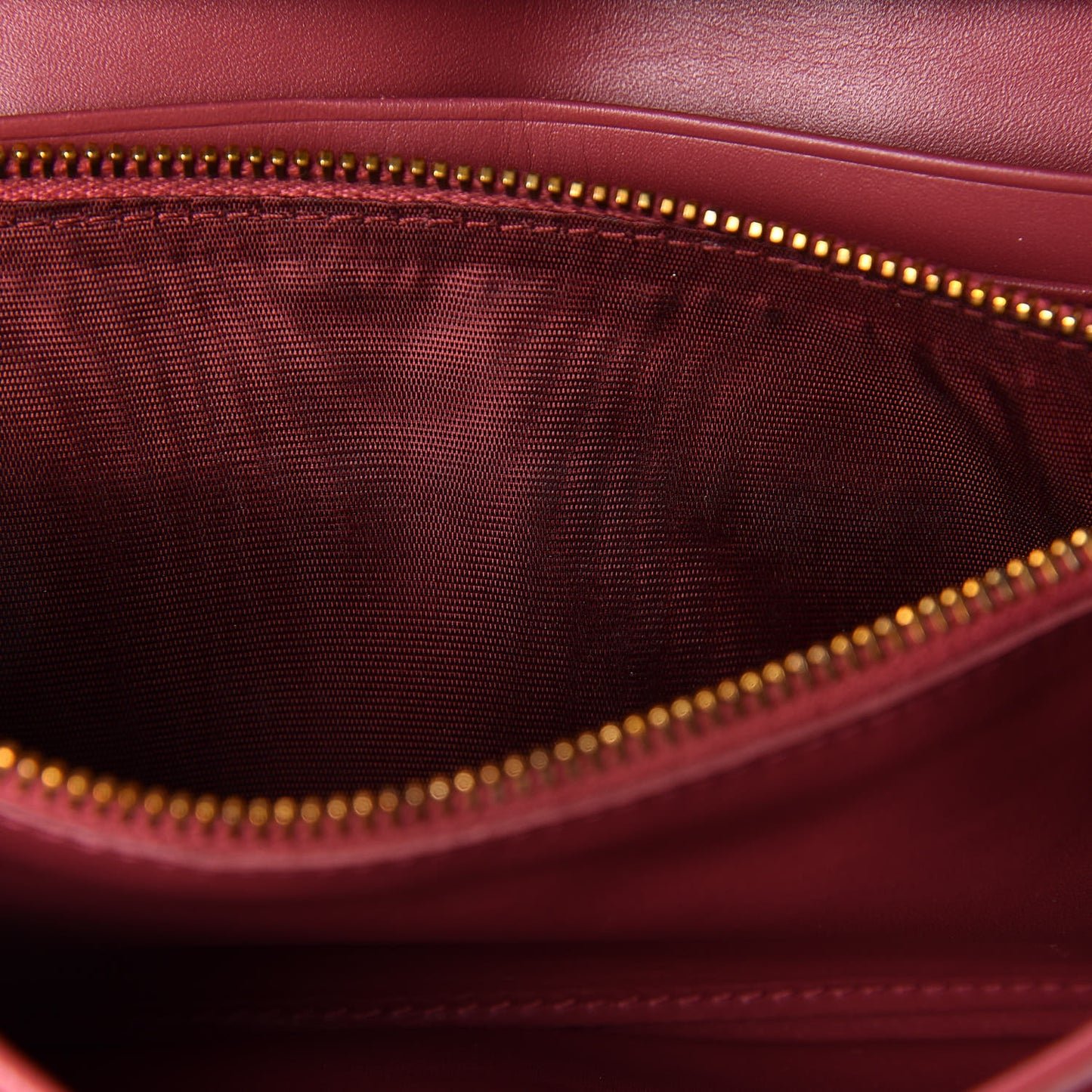 Saffiano Vernice Metal Oro Chain Wallet