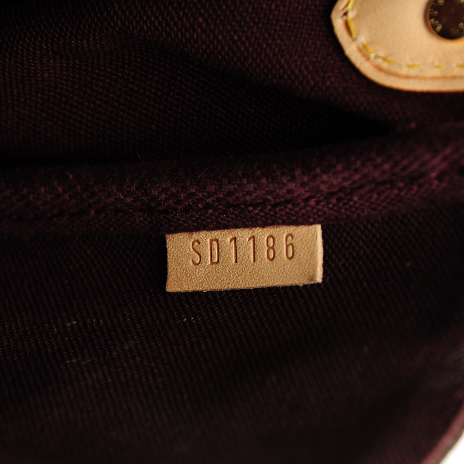 Louis Vuitton Monogram Favorite MM 7 of 8