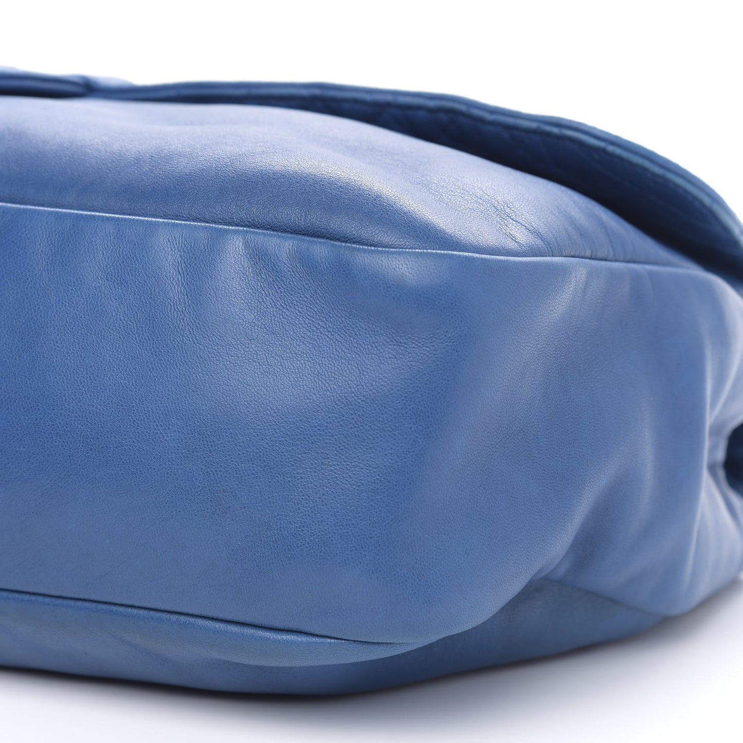 Lambskin Soft and Chain Large Flap Blue