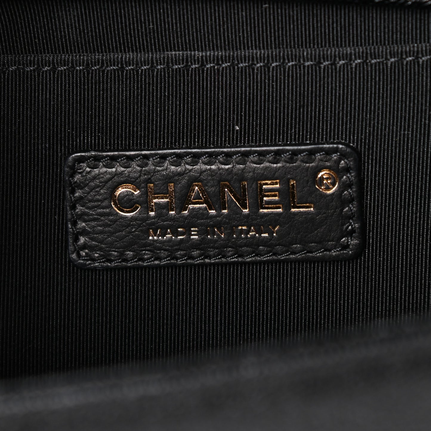 Caviar Chevron Quilted Medium Boy Flap Black