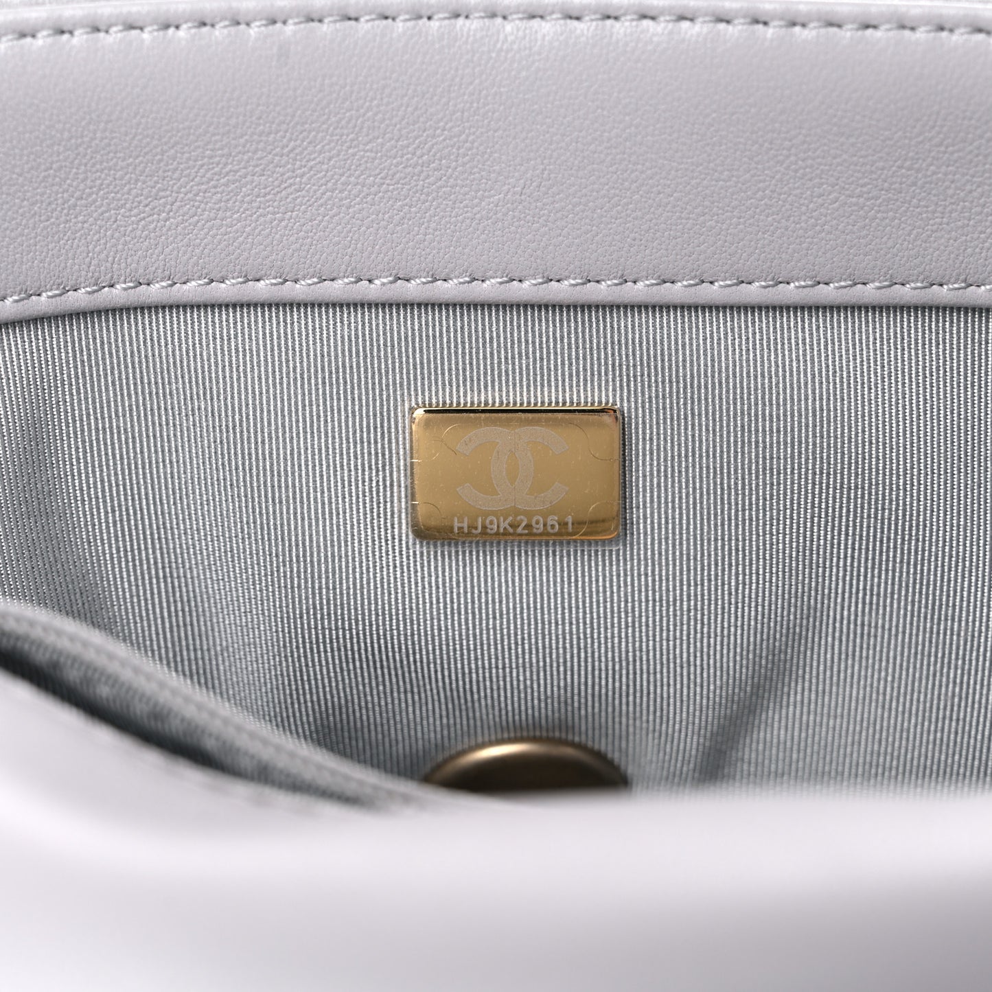 Lambskin Quilted Medium Chanel 19 Flap Grey