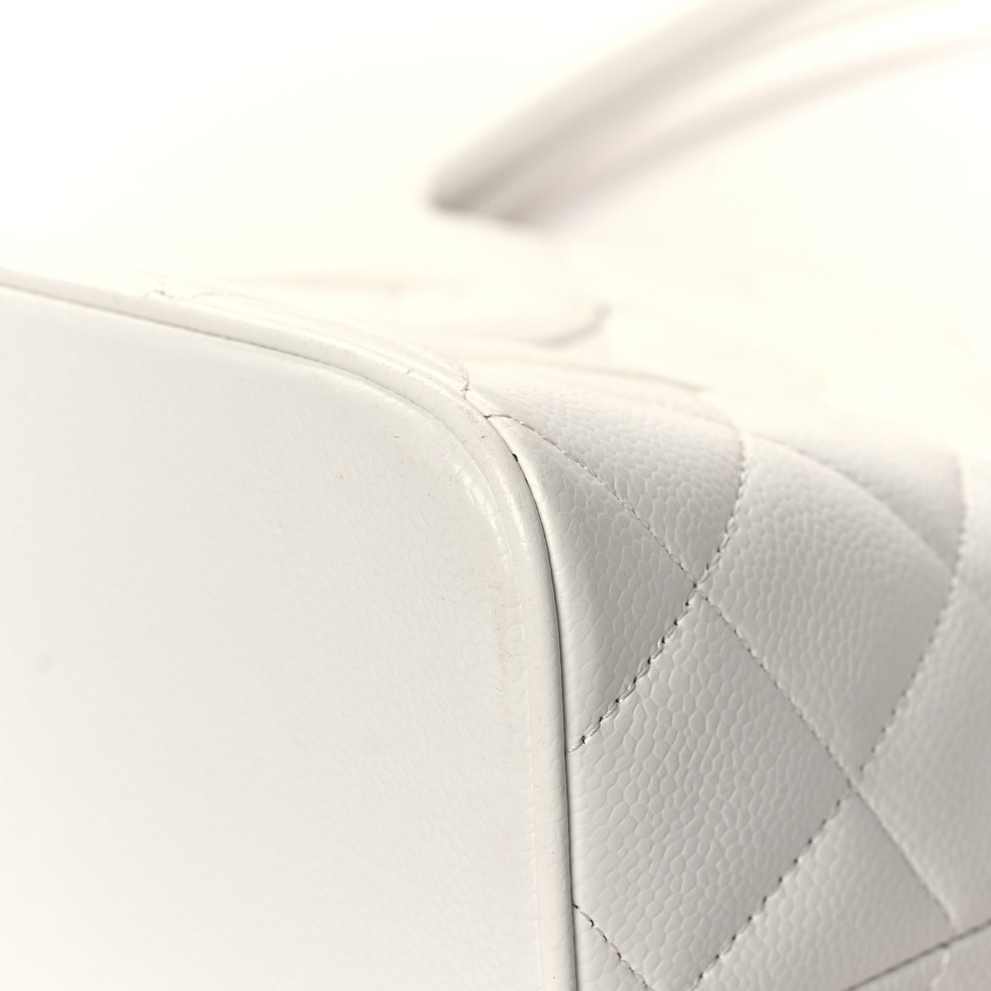 Caviar Quilted Medallion Tote White