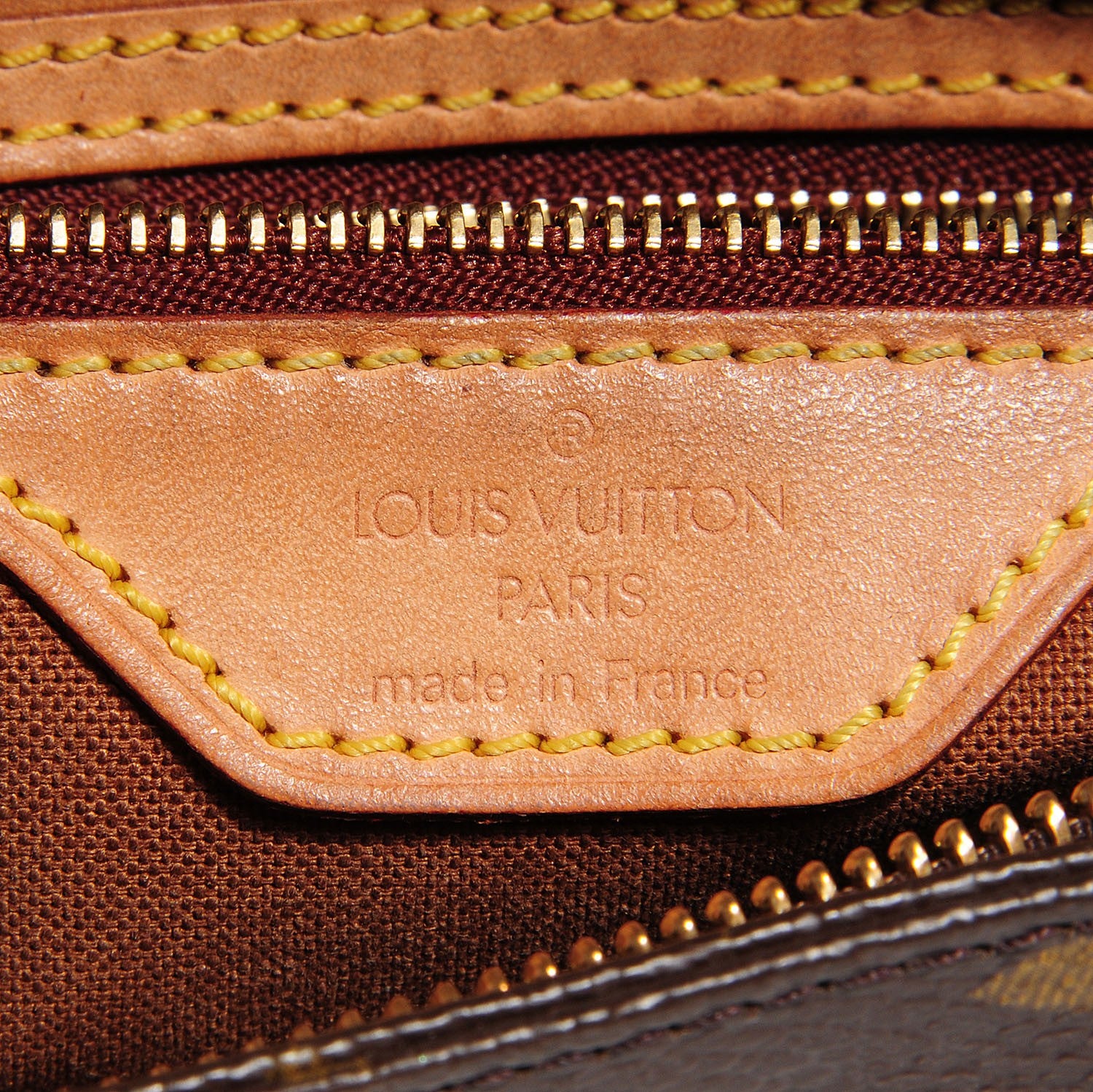 Louis Vuitton Monogram Trotteur 6 of 7