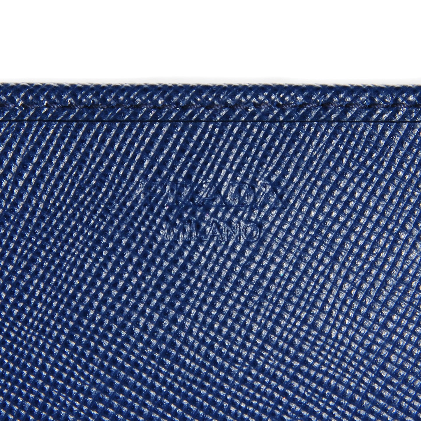 Saffiano Metal Oro Chain Wallet Bleuette
