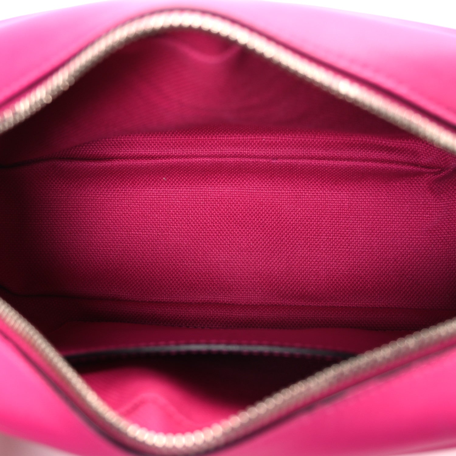 Gucci Calfskin Matelasse Monochrome Small GG Marmont Chain Shoulder Bag Classic Fuxia 5 of 10