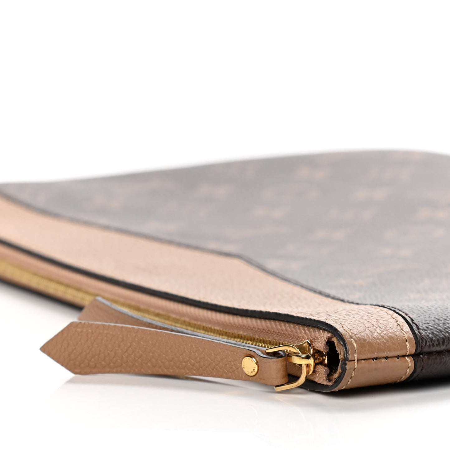 Monogram Daily Pouch Sesame