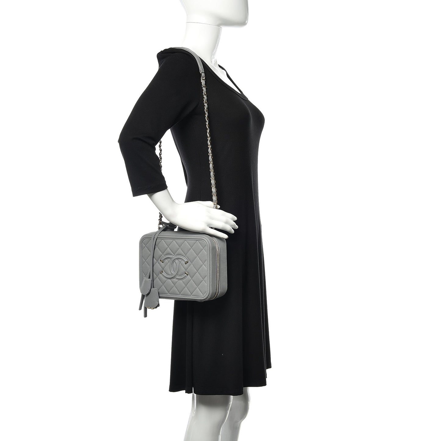 Caviar Quilted Medium CC Filigree Vanity Case Grey