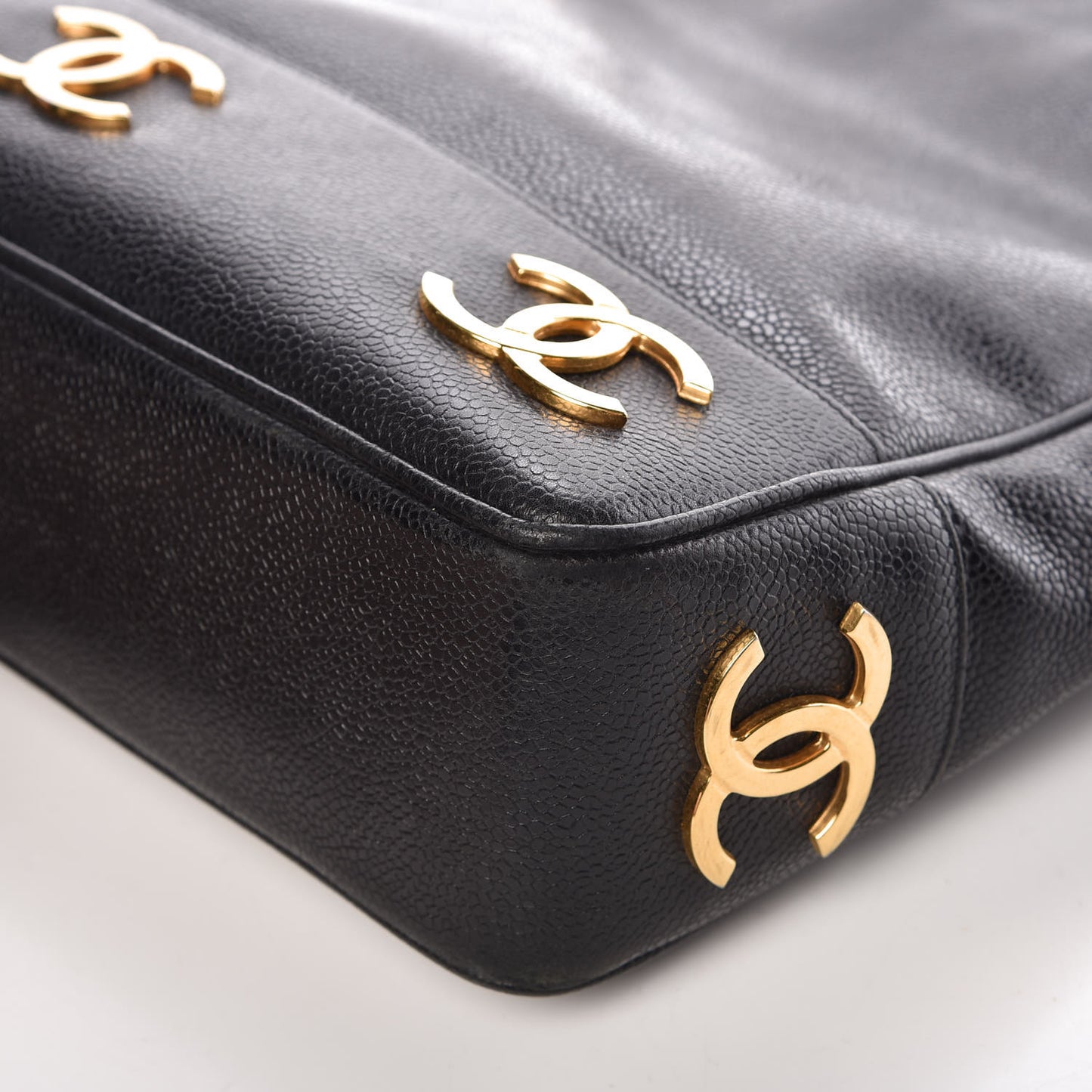 Caviar CC Shoulder Bag Black