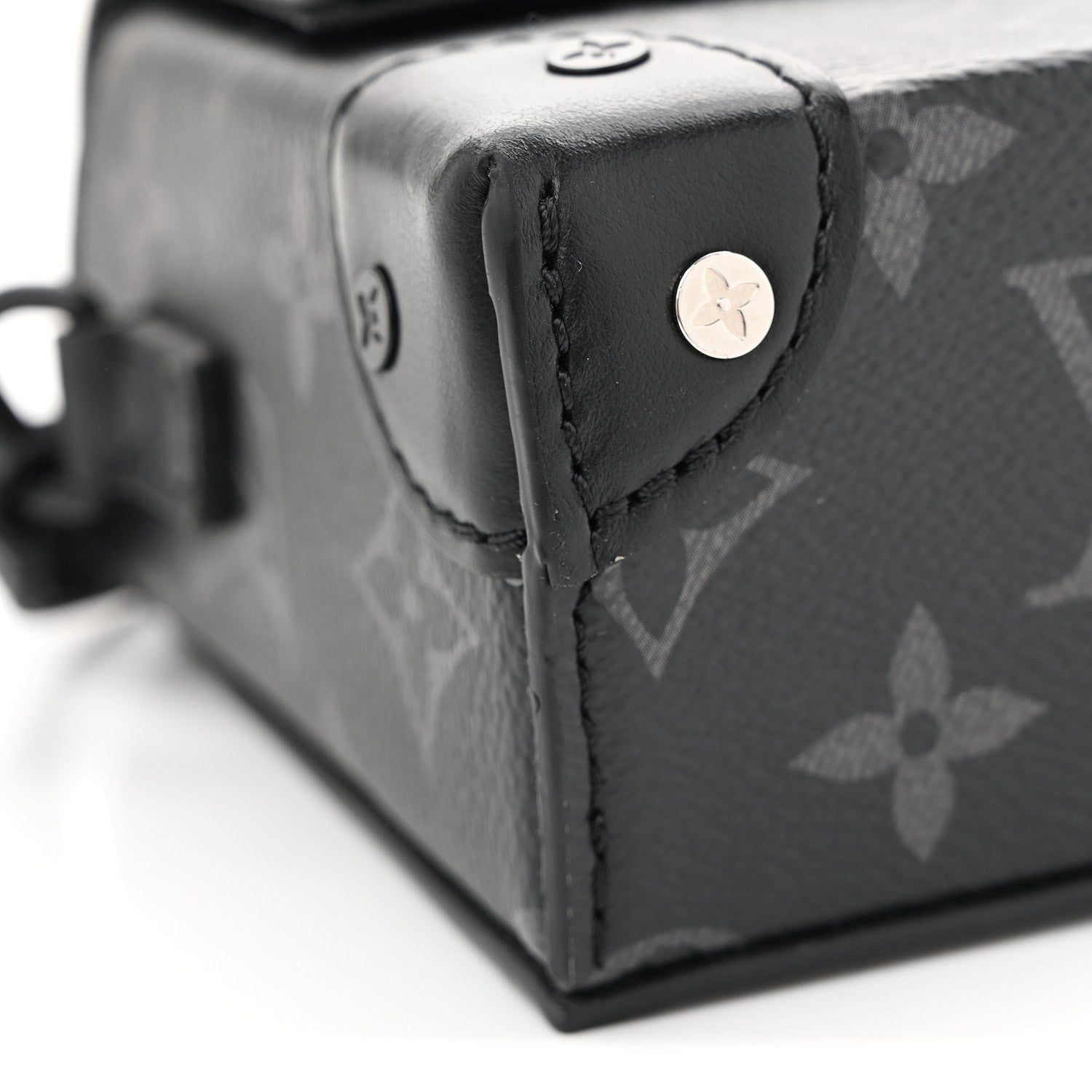 Louis Vuitton Monogram Eclipse Steamer Wearable Wallet 12 of 12