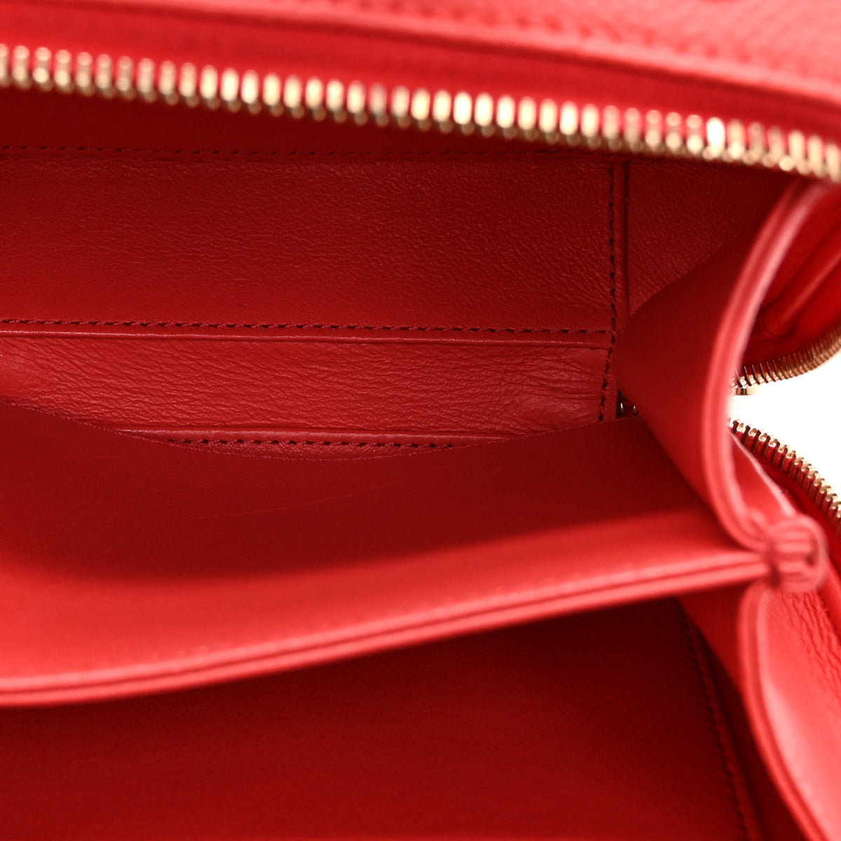 Caviar Quilted Small CC Filigree Vanity Case Red