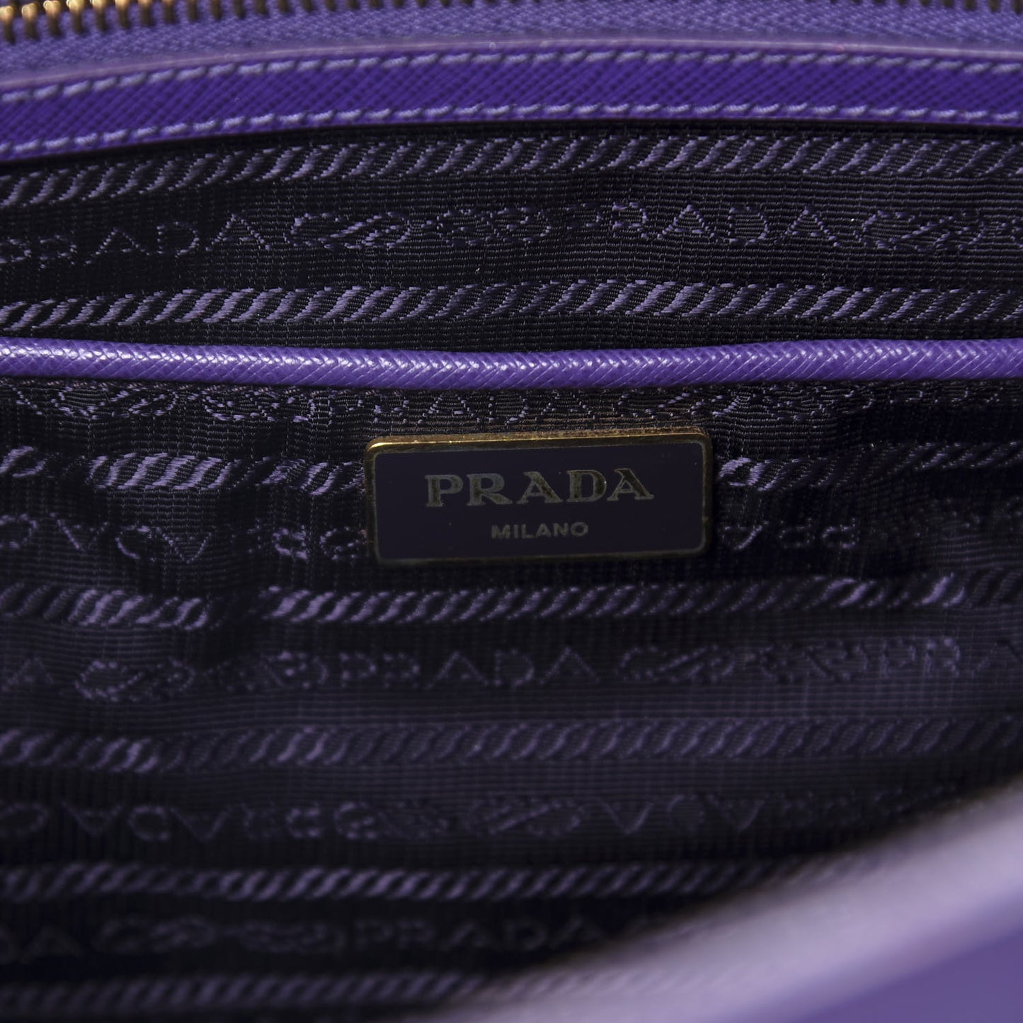 Saffiano Medium Galleria Double Zip Tote Viola