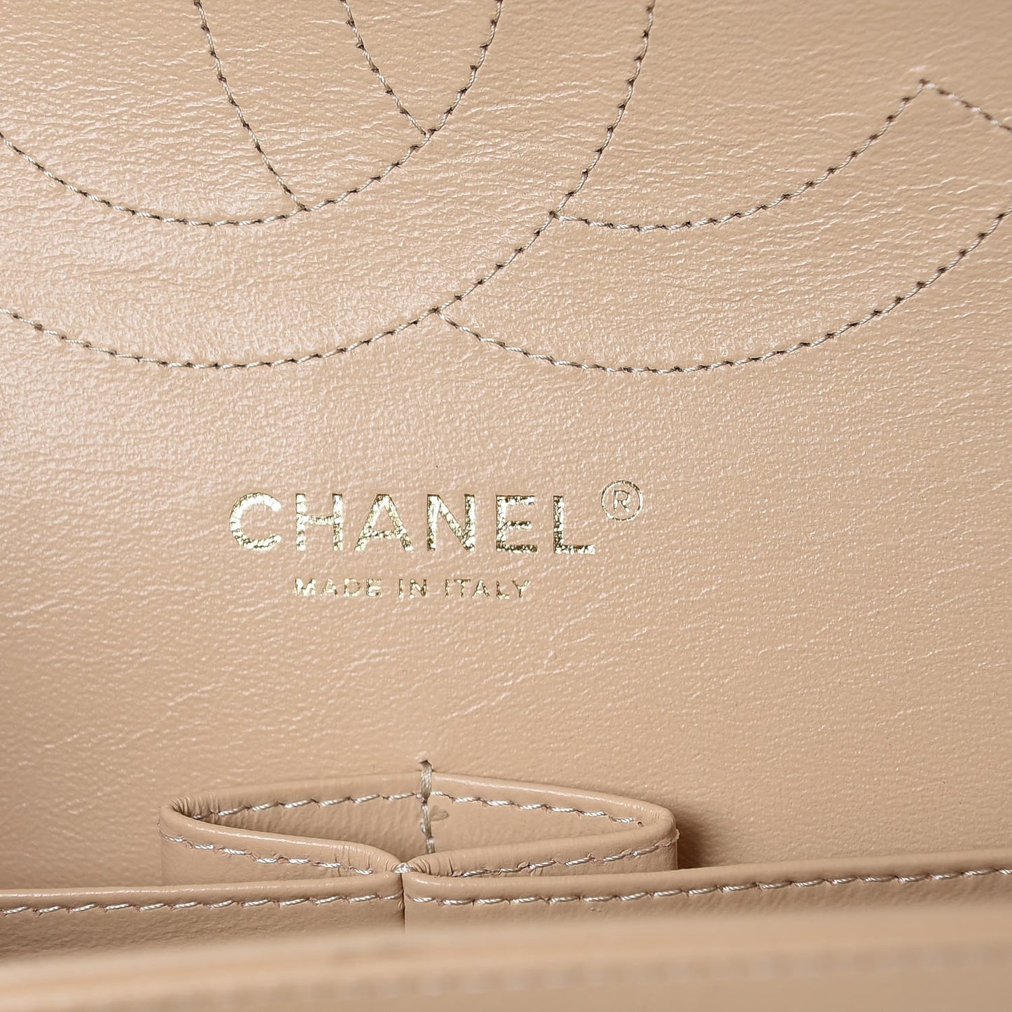 Caviar Quilted Jumbo Double Flap Beige Clair