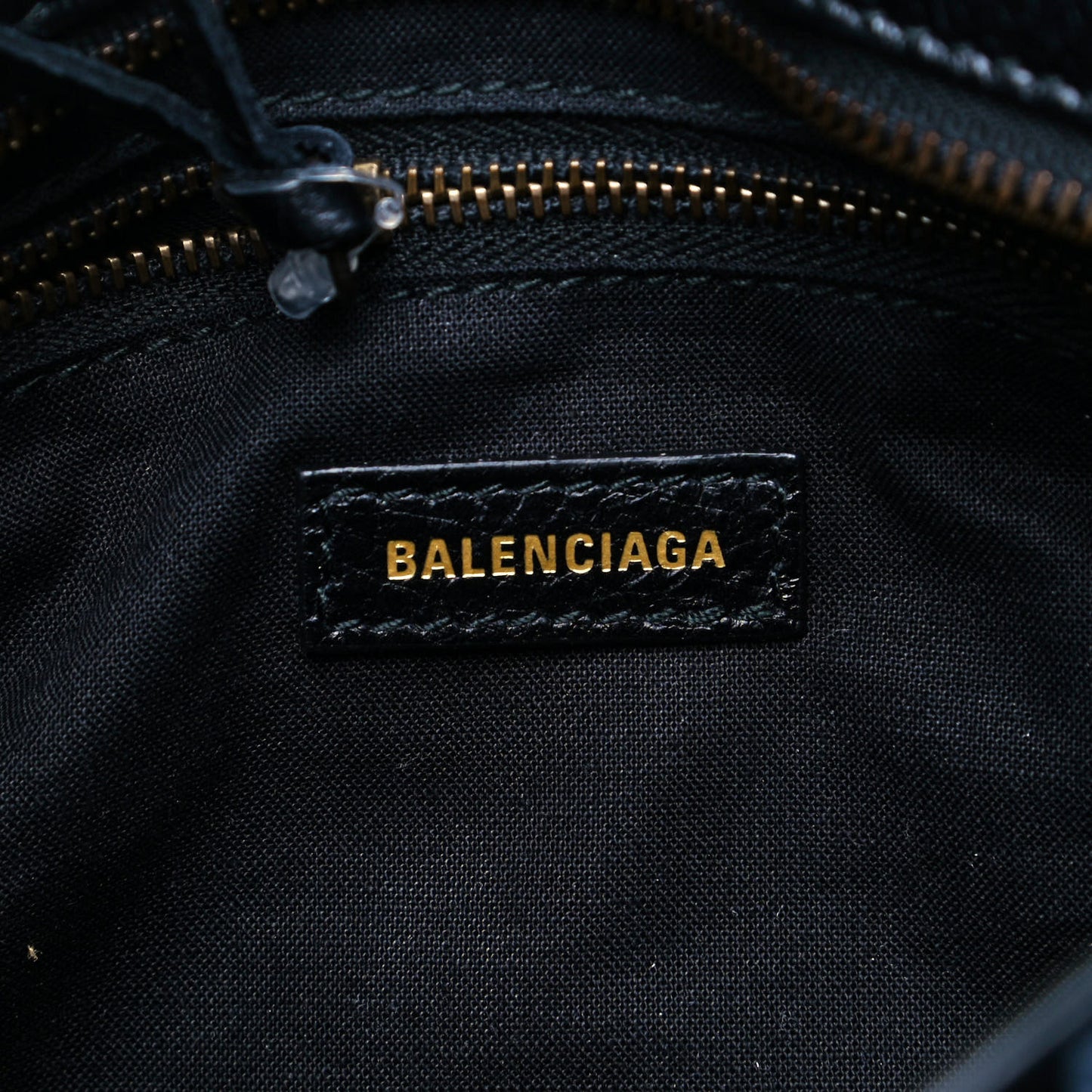 Agneau Arena Graffiti All Over Classic Hardware Mini City Black Multicolor