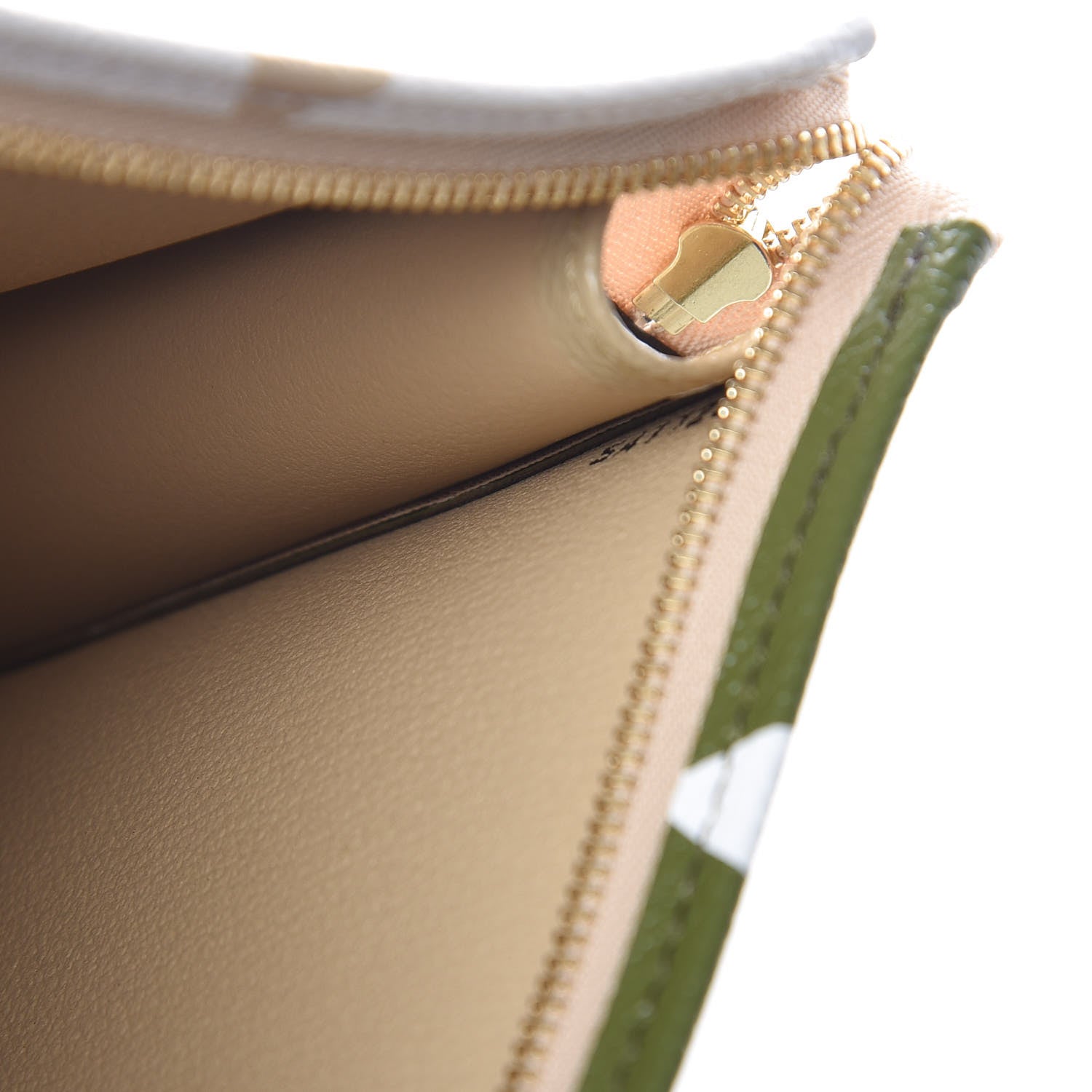 Louis Vuitton Monogram Giant Toiletry Pouch 26 Kaki 7 of 7