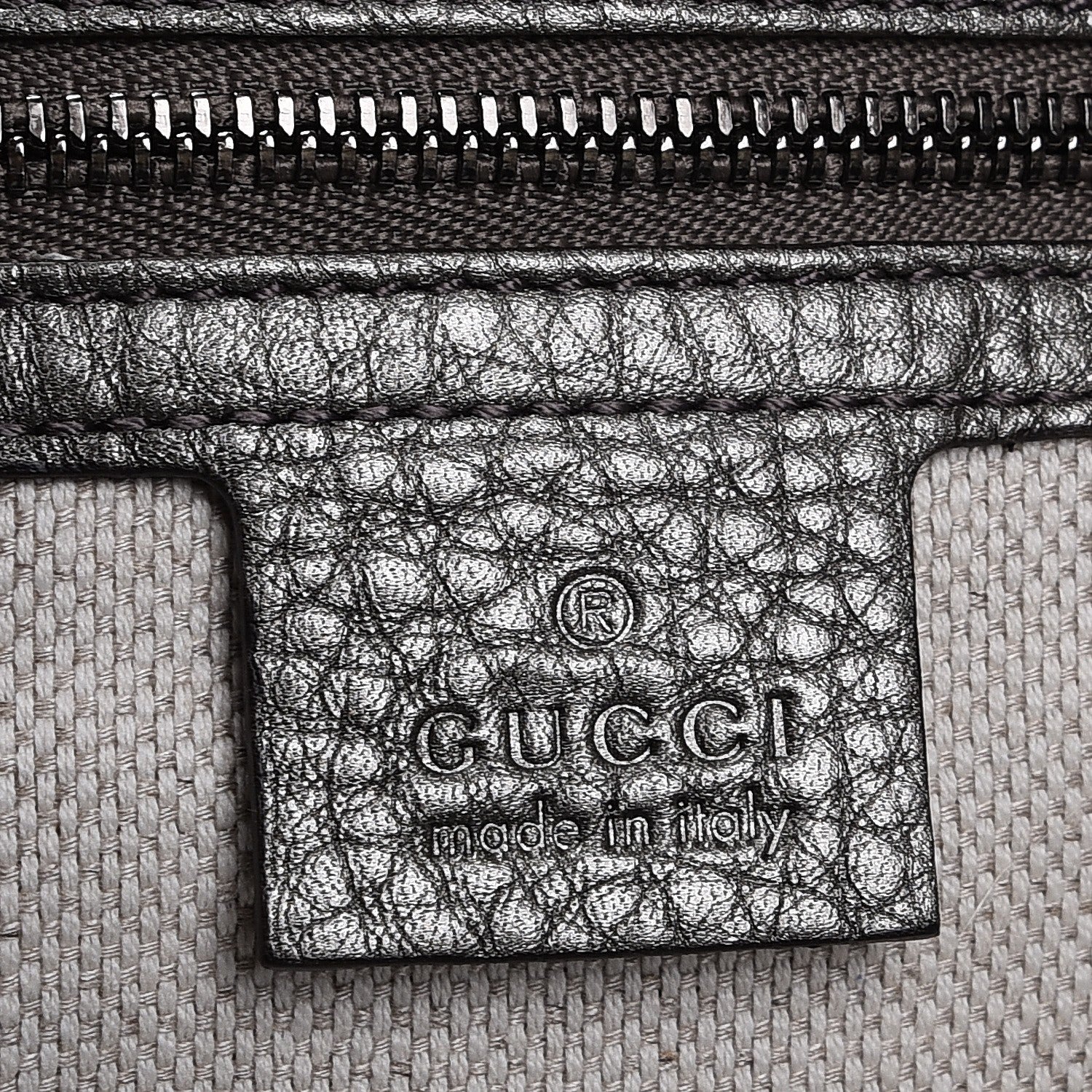 Gucci Metallic Pebbled Calfskin Medium Soho Chain Hobo Silver 7 of 7