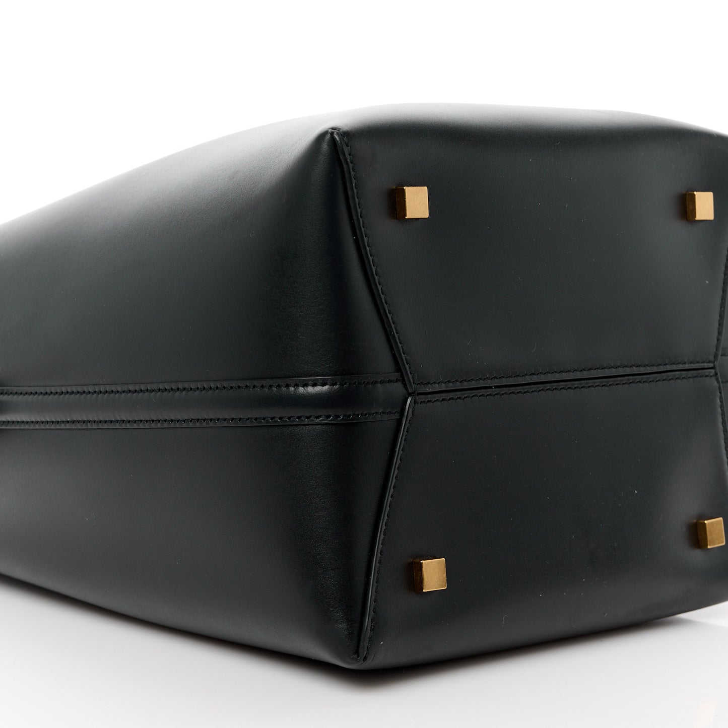Shiny Calfskin Le 37 Bucket Bag Black
